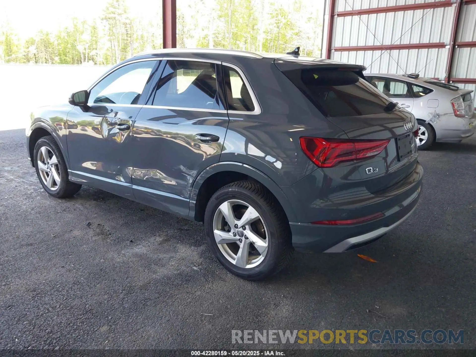 3 Photograph of a damaged car WA1AECF37L1125305 AUDI Q3 2020