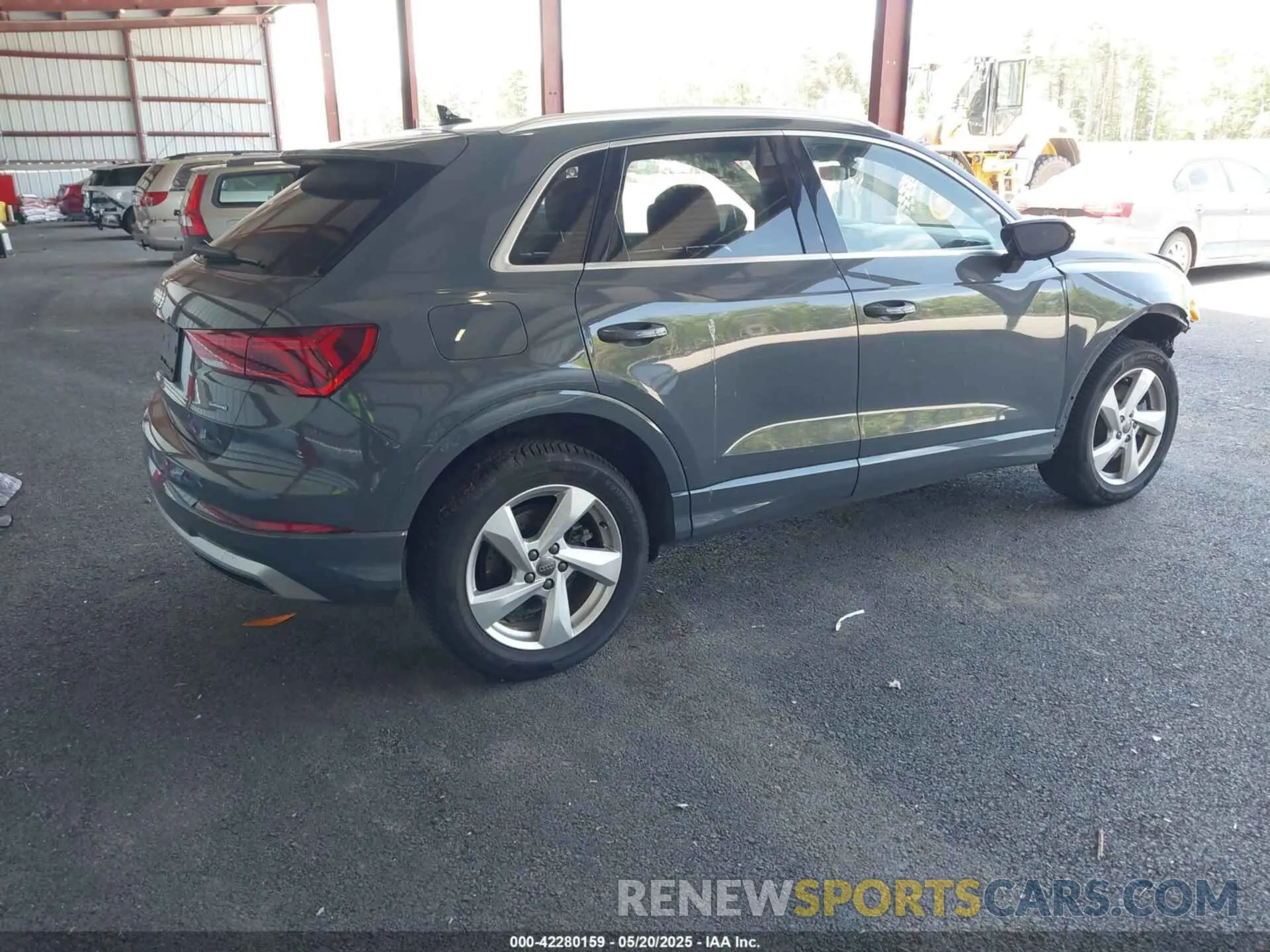 4 Photograph of a damaged car WA1AECF37L1125305 AUDI Q3 2020