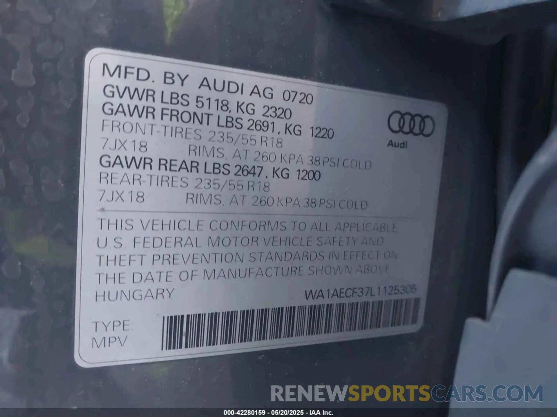 9 Photograph of a damaged car WA1AECF37L1125305 AUDI Q3 2020