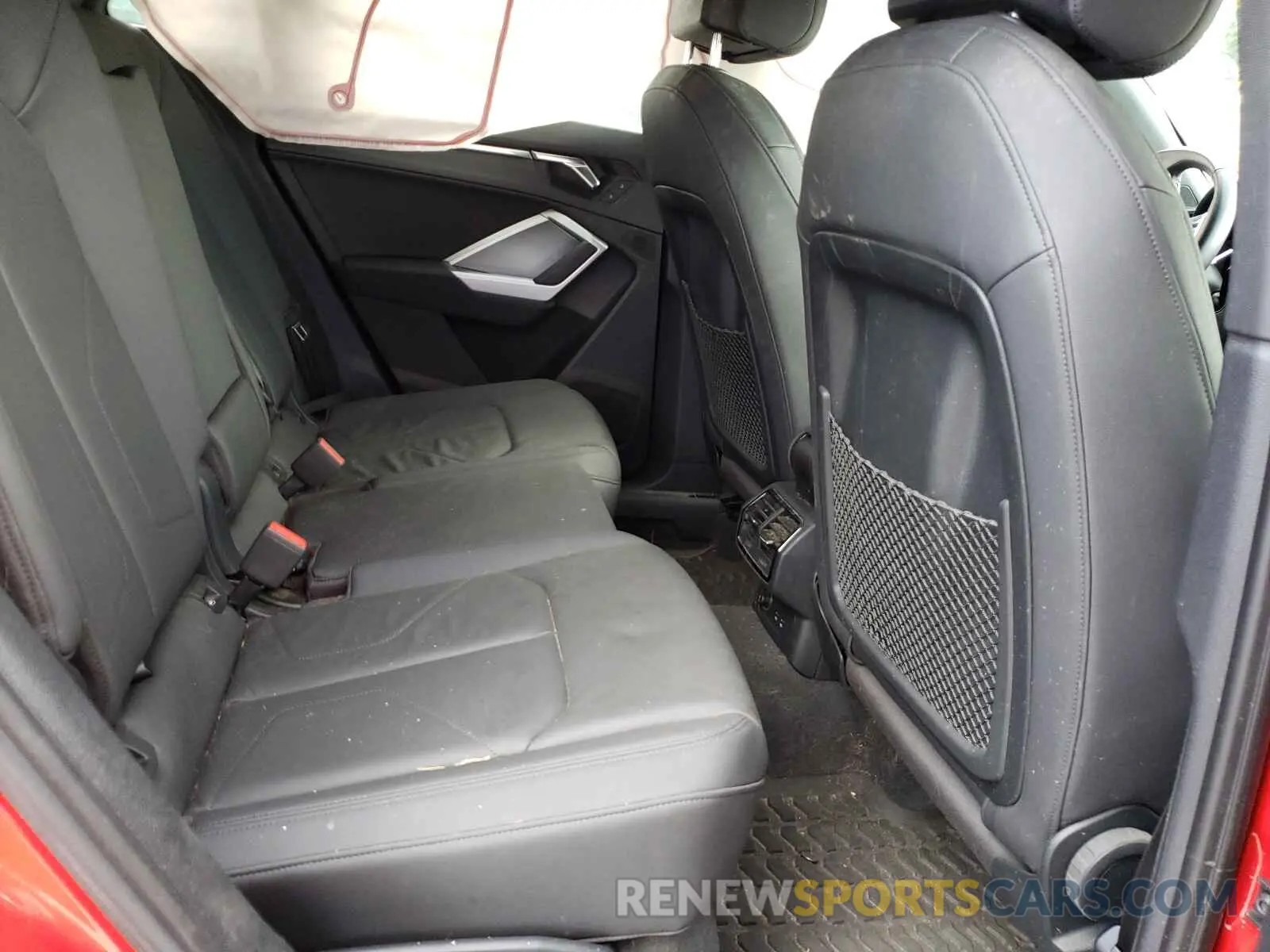 6 Photograph of a damaged car WA1AECF38L1013340 AUDI Q3 2020