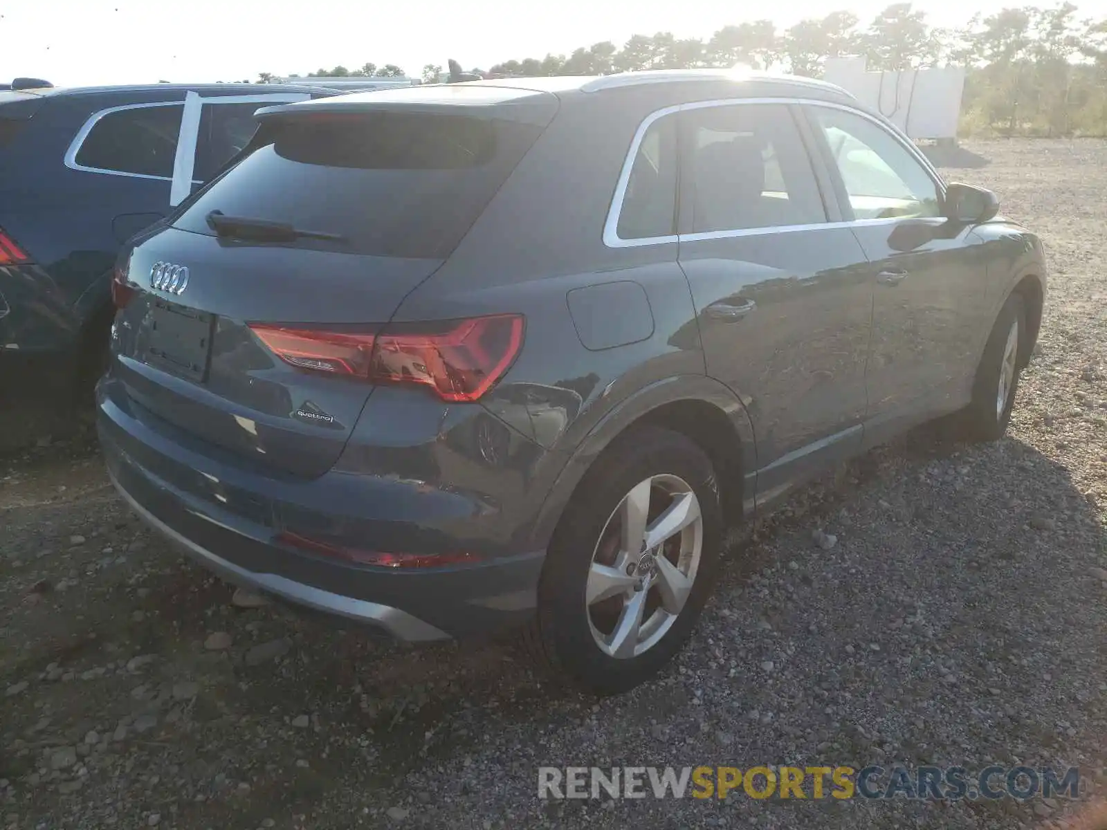 4 Photograph of a damaged car WA1AECF38L1027853 AUDI Q3 2020