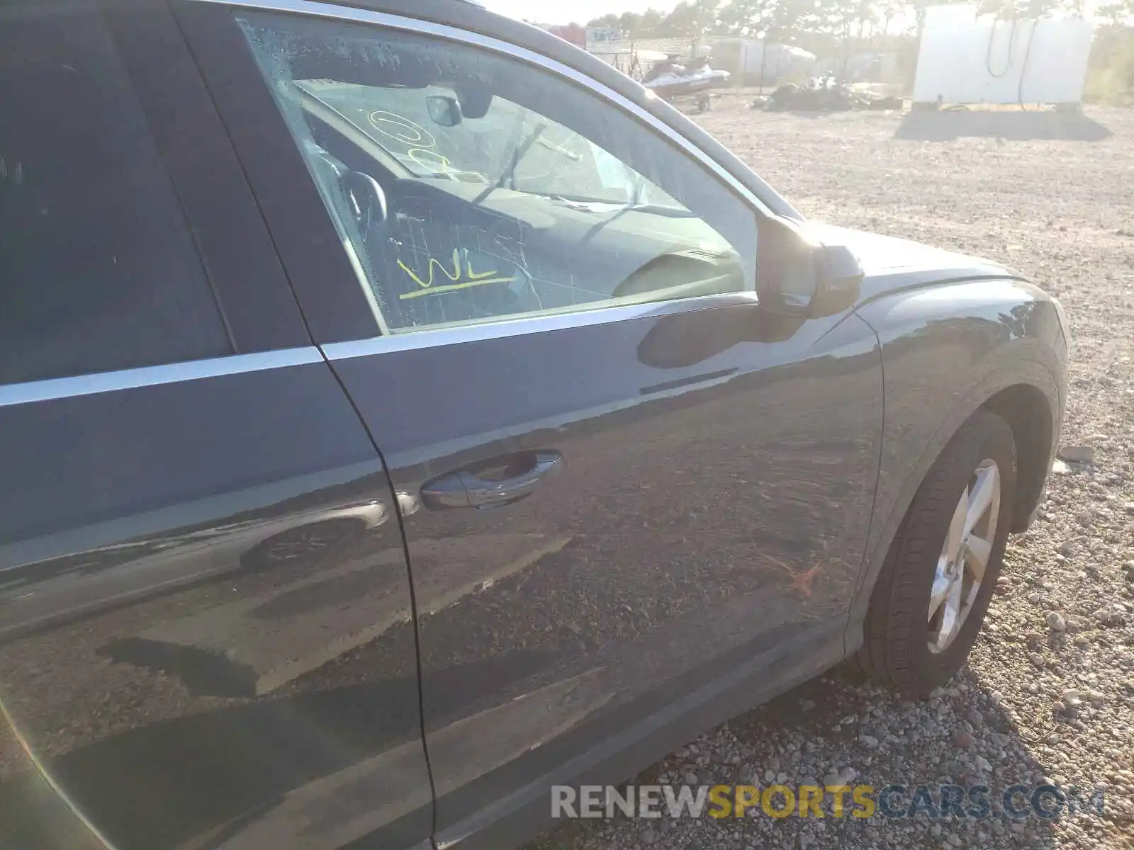 9 Photograph of a damaged car WA1AECF38L1027853 AUDI Q3 2020