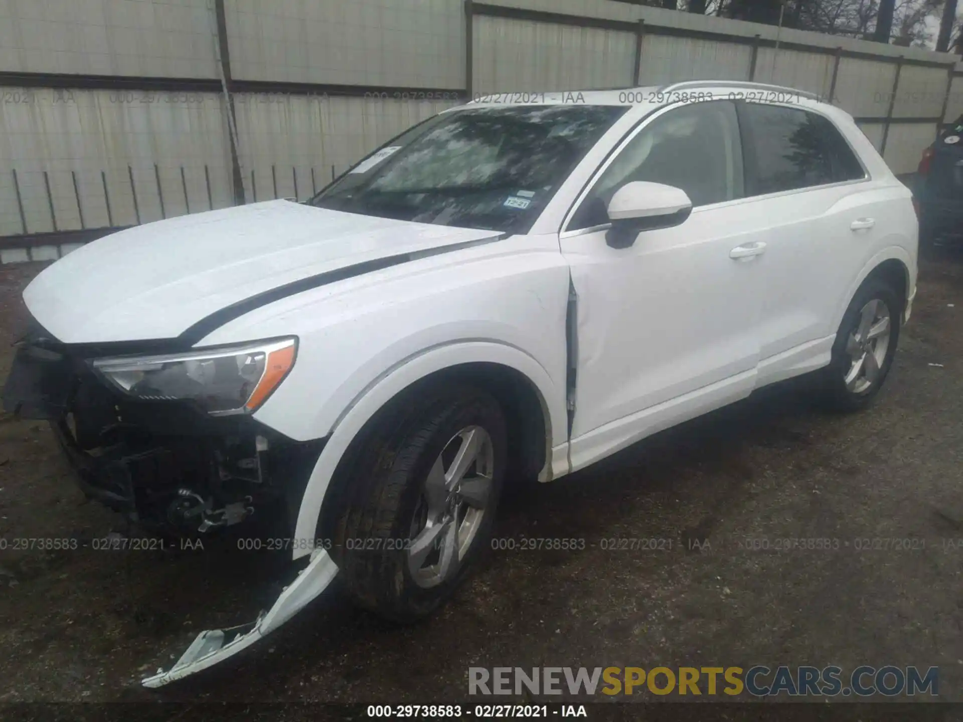 2 Photograph of a damaged car WA1AECF38L1053403 AUDI Q3 2020