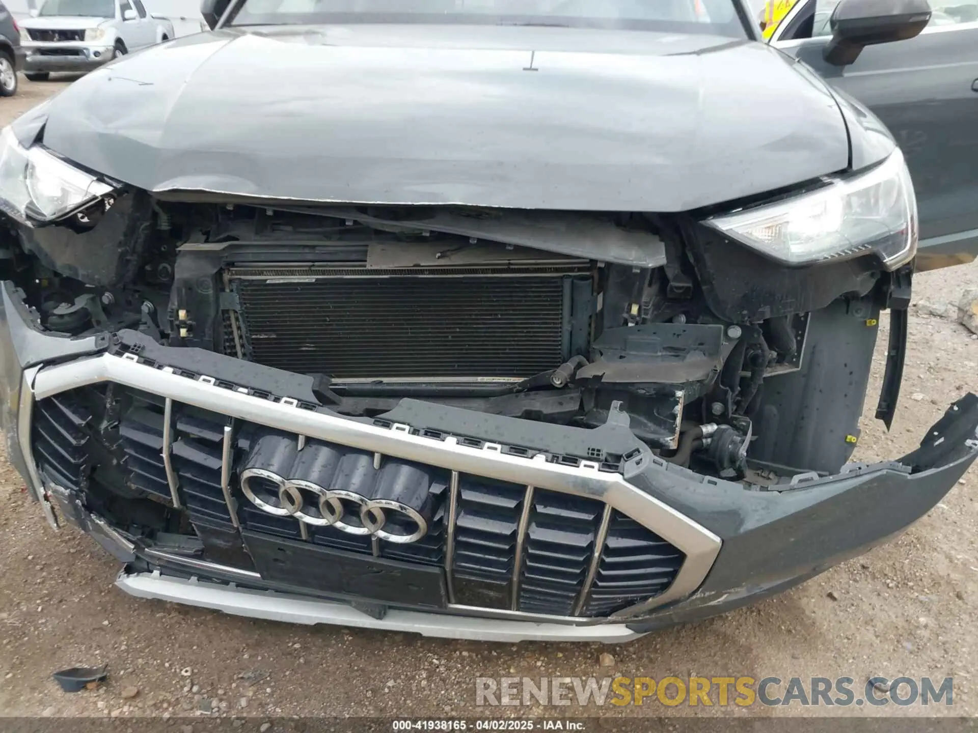 6 Photograph of a damaged car WA1AECF38L1090483 AUDI Q3 2020