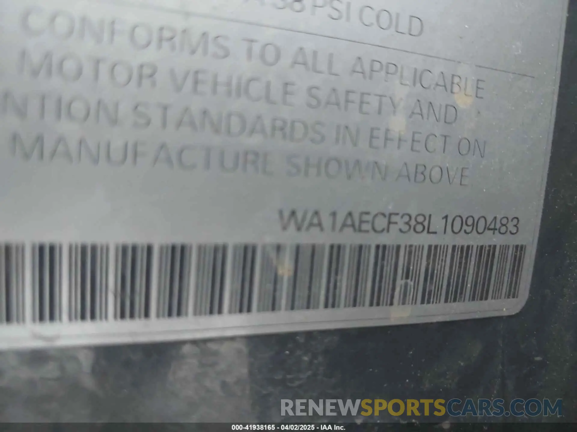 9 Photograph of a damaged car WA1AECF38L1090483 AUDI Q3 2020