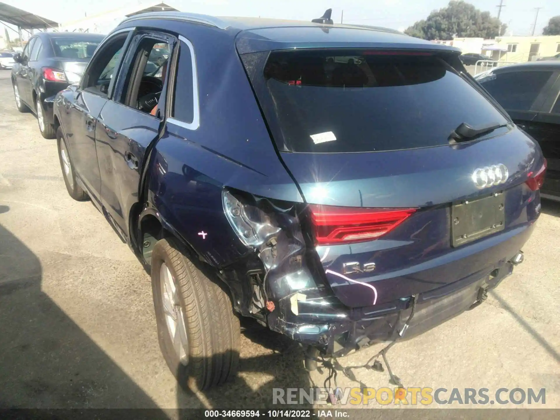 3 Photograph of a damaged car WA1AECF38L1102082 AUDI Q3 2020