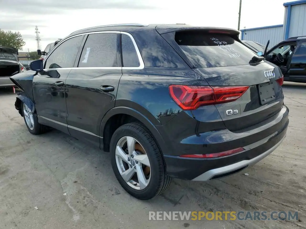 2 Photograph of a damaged car WA1AECF39L1026470 AUDI Q3 2020