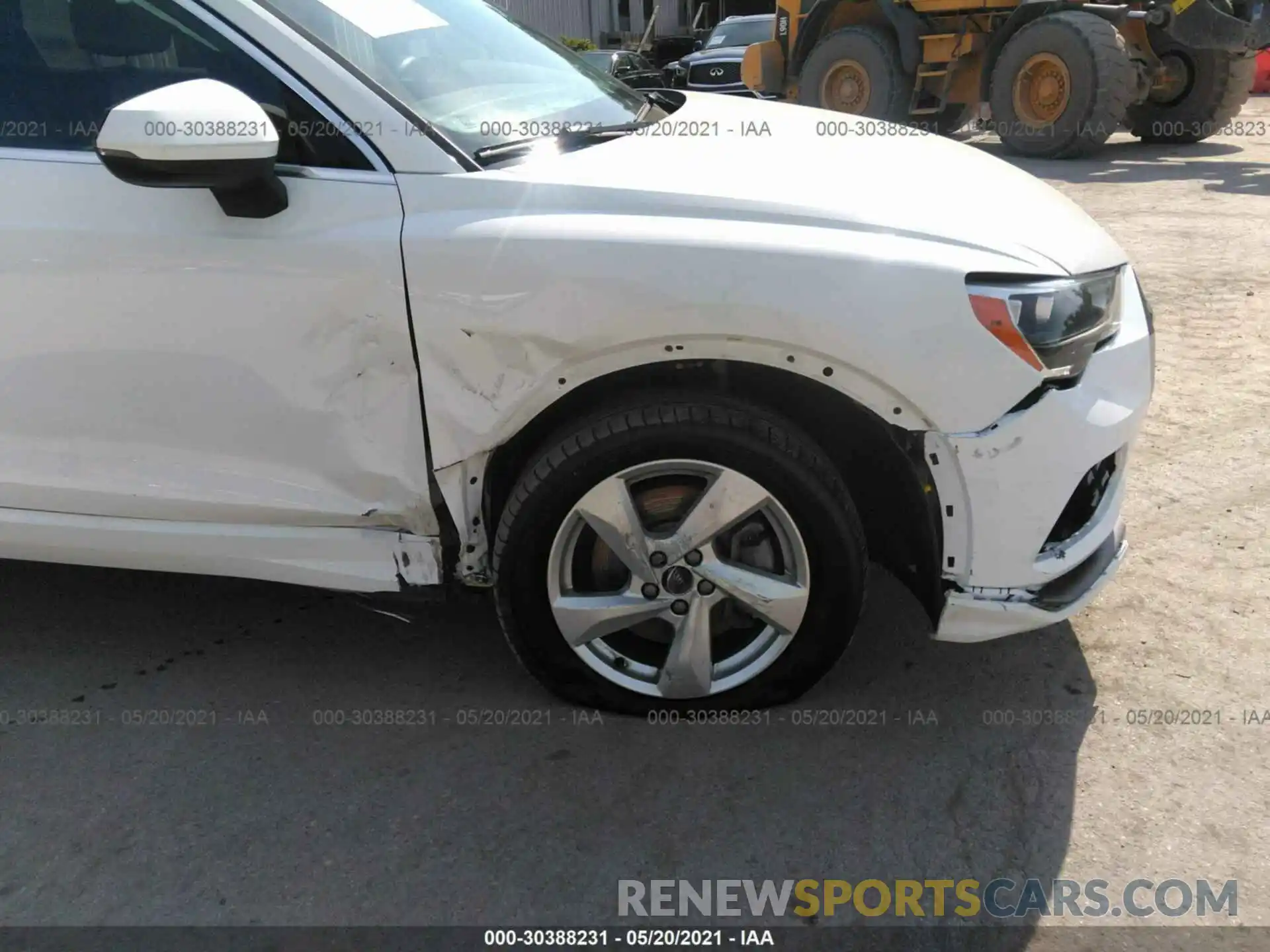 6 Photograph of a damaged car WA1AECF39L1032415 AUDI Q3 2020