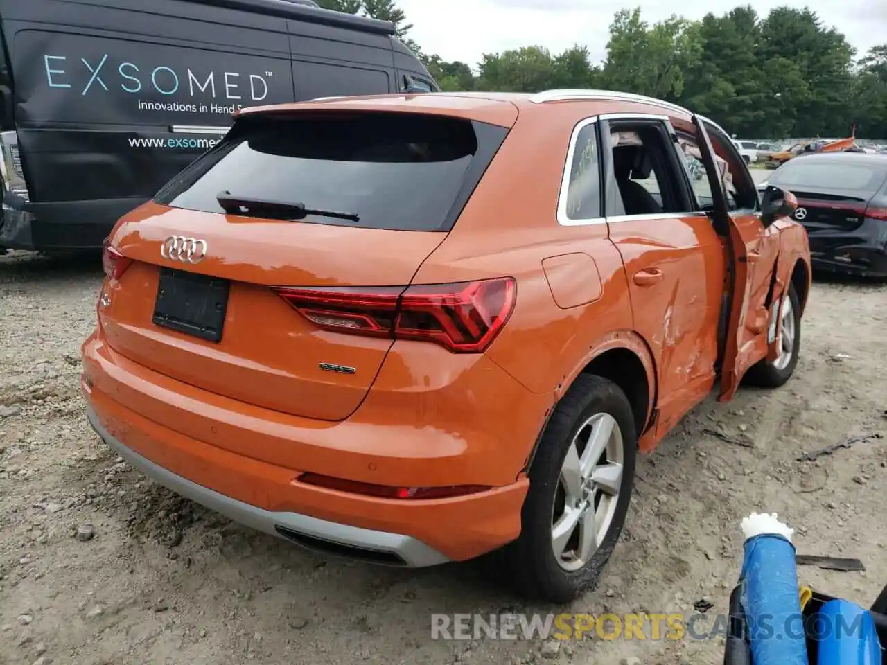 4 Photograph of a damaged car WA1AECF3XL1040118 AUDI Q3 2020