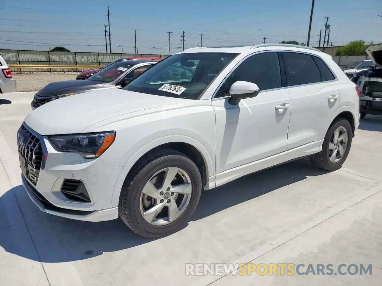1 Photograph of a damaged car WA1AECF3XL1110331 AUDI Q3 2020
