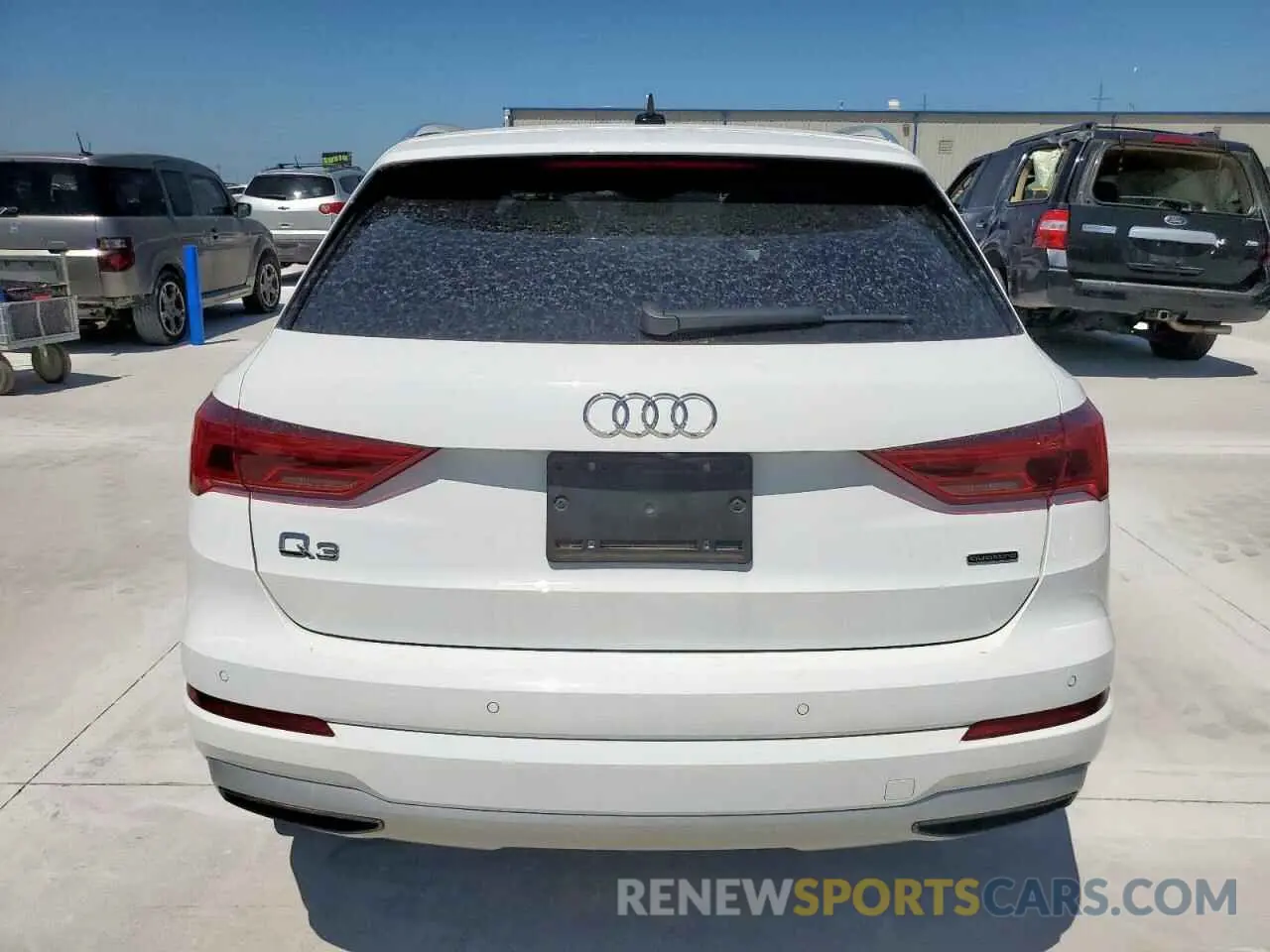 6 Photograph of a damaged car WA1AECF3XL1110331 AUDI Q3 2020