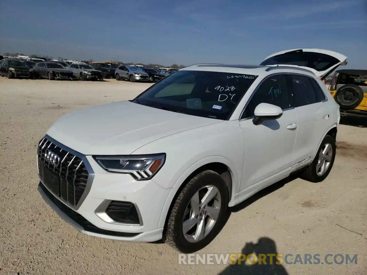 2 Photograph of a damaged car WA1BECF31L1095397 AUDI Q3 2020