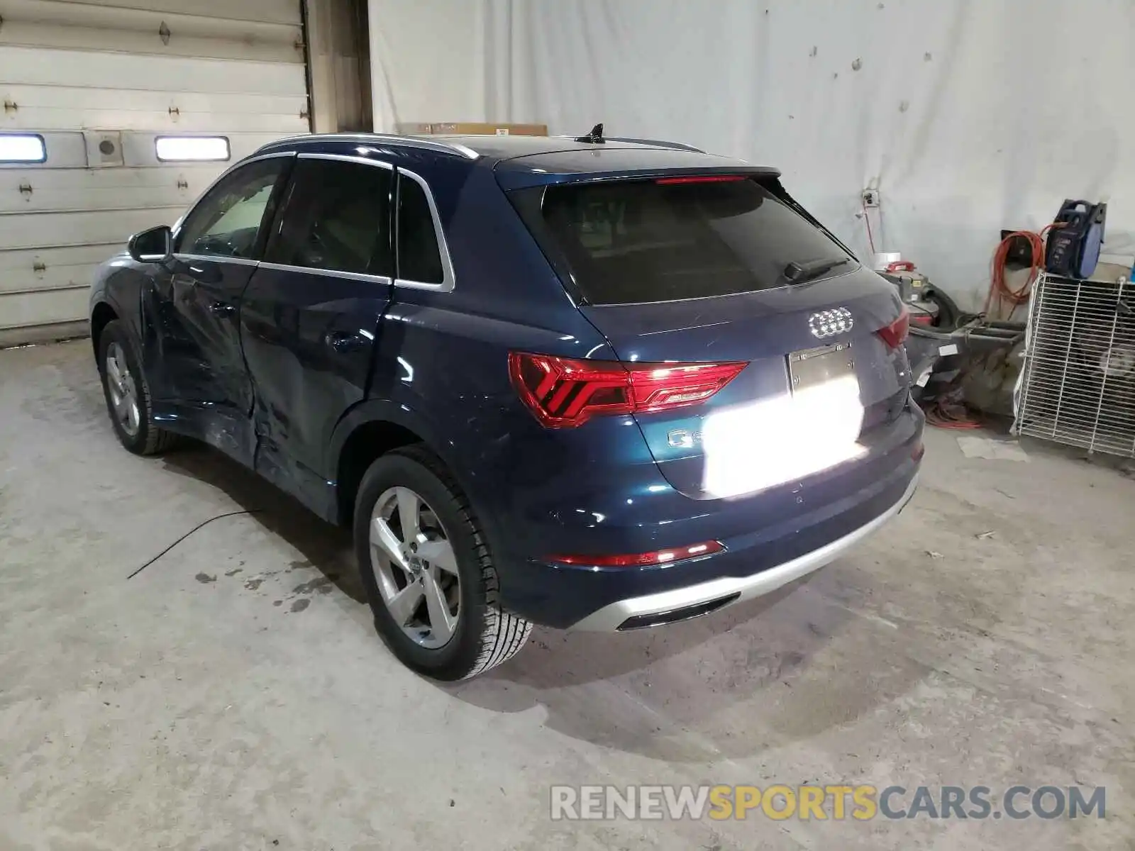 3 Photograph of a damaged car WA1BECF32L1116886 AUDI Q3 2020