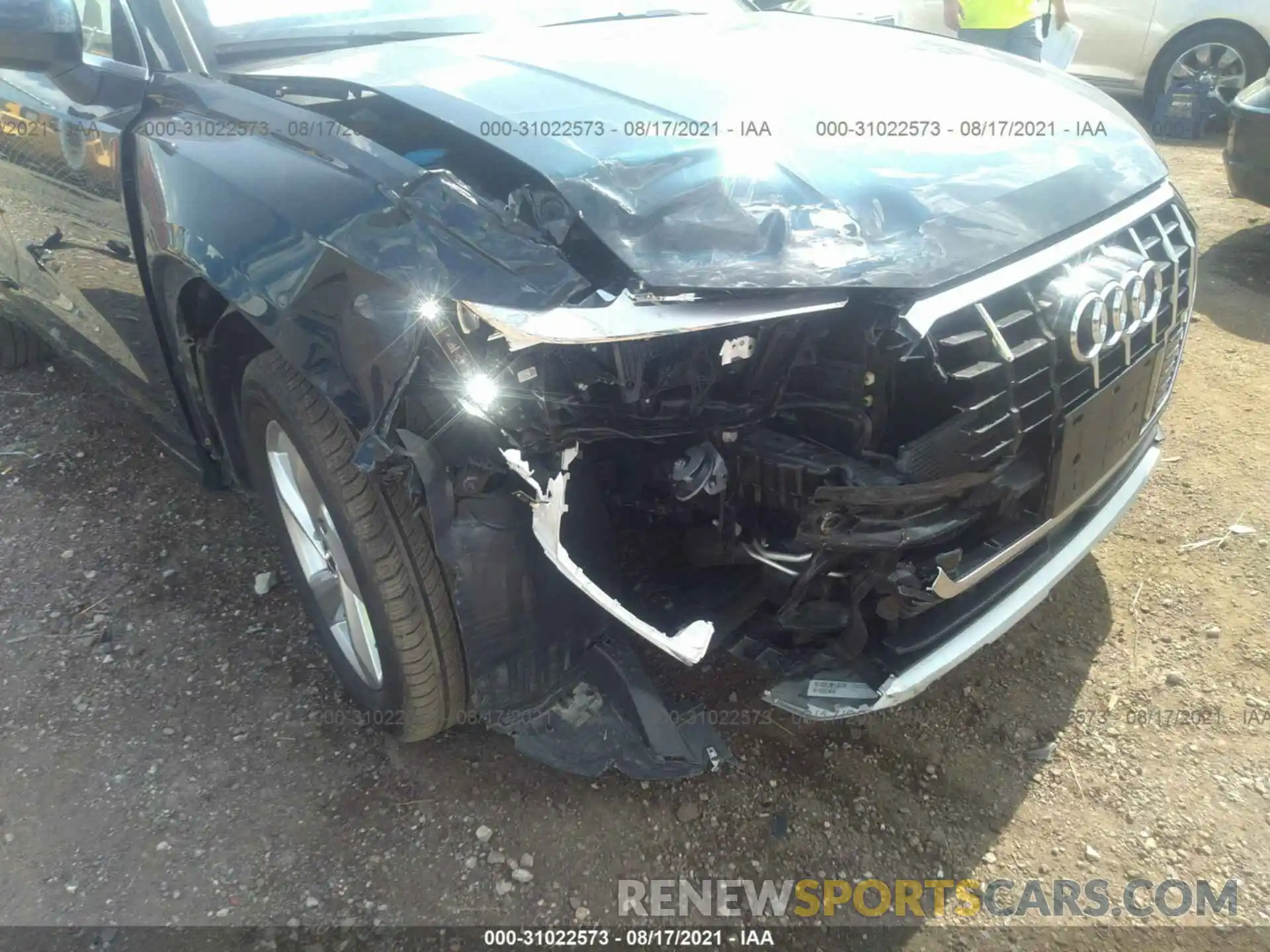 6 Photograph of a damaged car WA1BECF34L1082420 AUDI Q3 2020