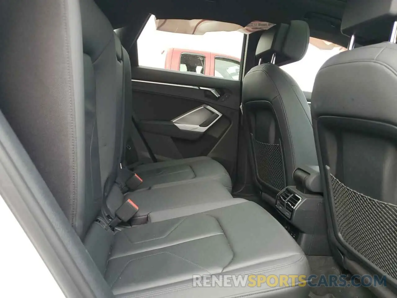 11 Photograph of a damaged car WA1BECF34L1106635 AUDI Q3 2020