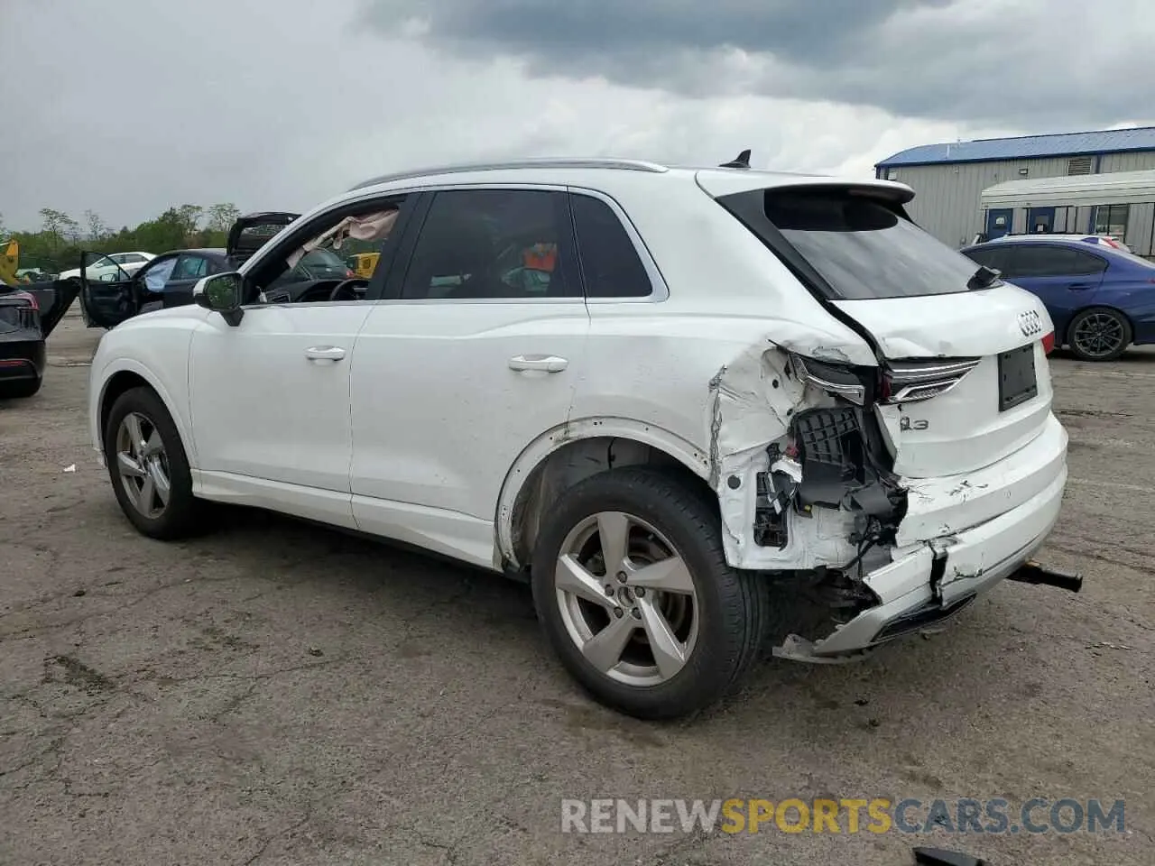 2 Photograph of a damaged car WA1BECF34L1106635 AUDI Q3 2020