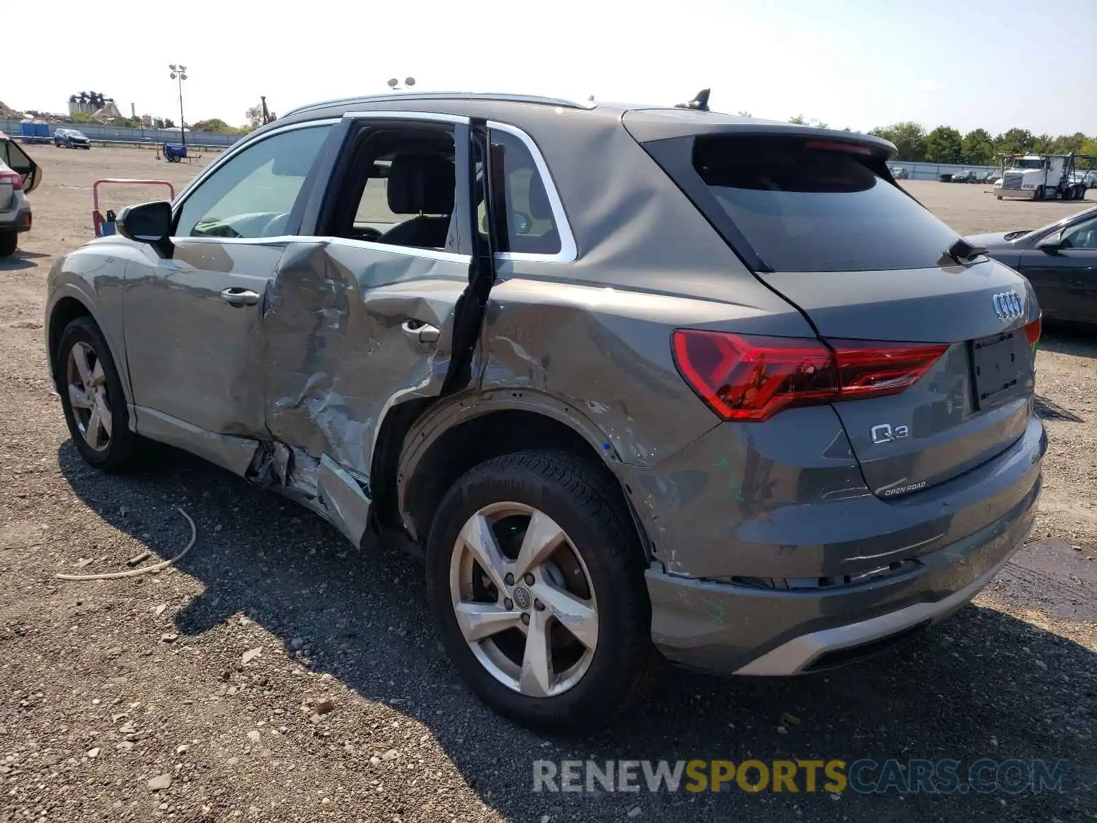 3 Photograph of a damaged car WA1BECF34L1109163 AUDI Q3 2020