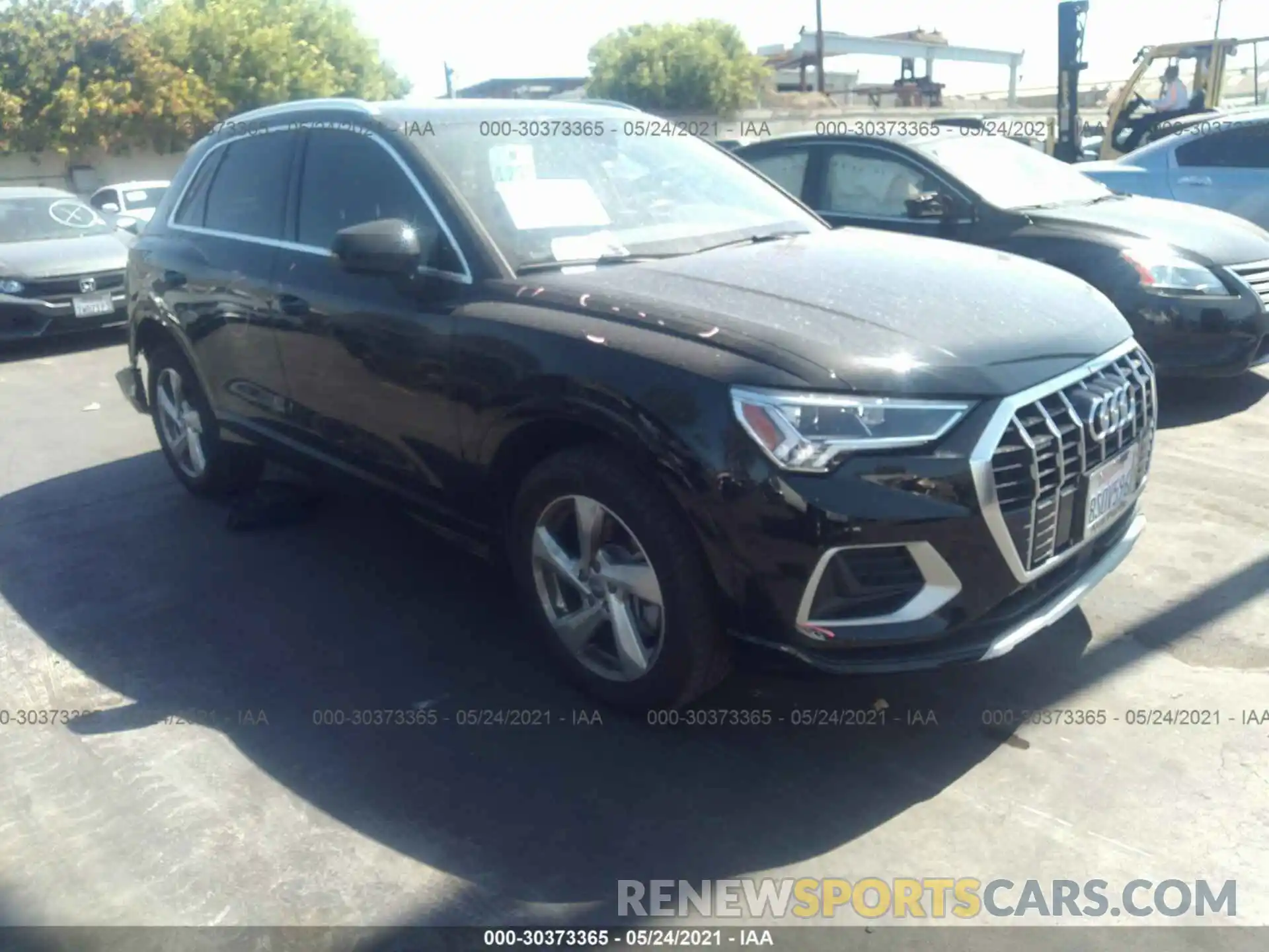 1 Photograph of a damaged car WA1BECF36L1039164 AUDI Q3 2020