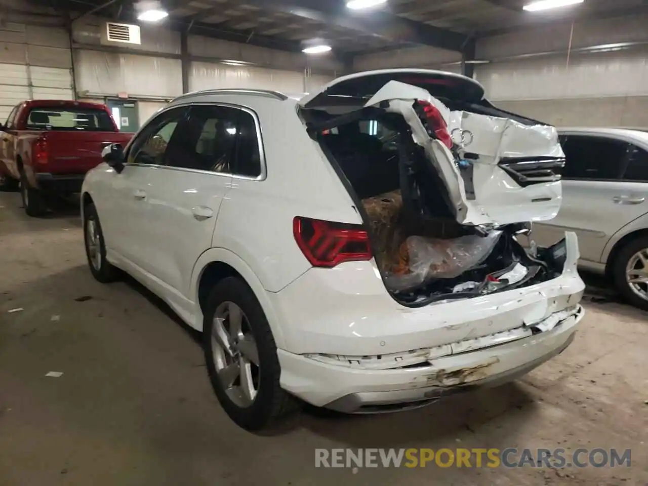 3 Photograph of a damaged car WA1BECF39L1011973 AUDI Q3 2020