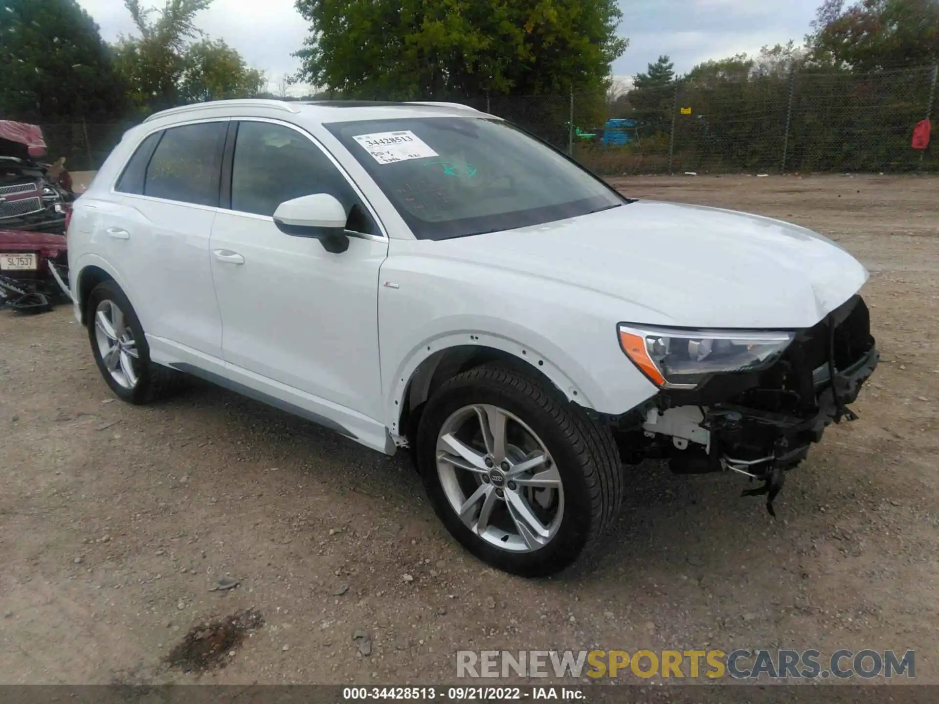 1 Photograph of a damaged car WA1DECF30L1039203 AUDI Q3 2020