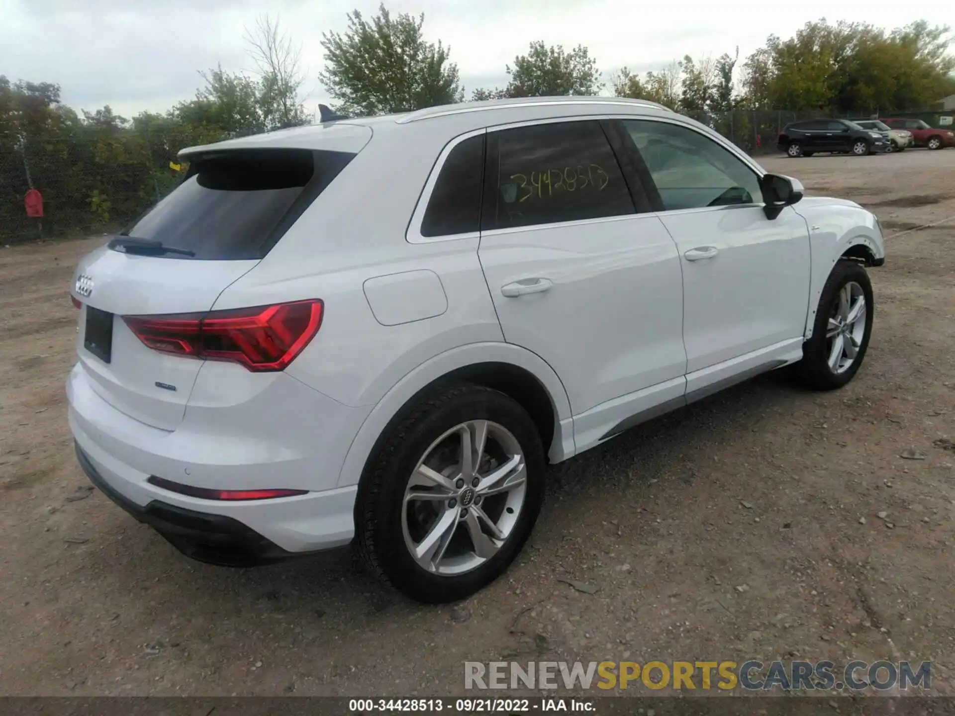 4 Photograph of a damaged car WA1DECF30L1039203 AUDI Q3 2020