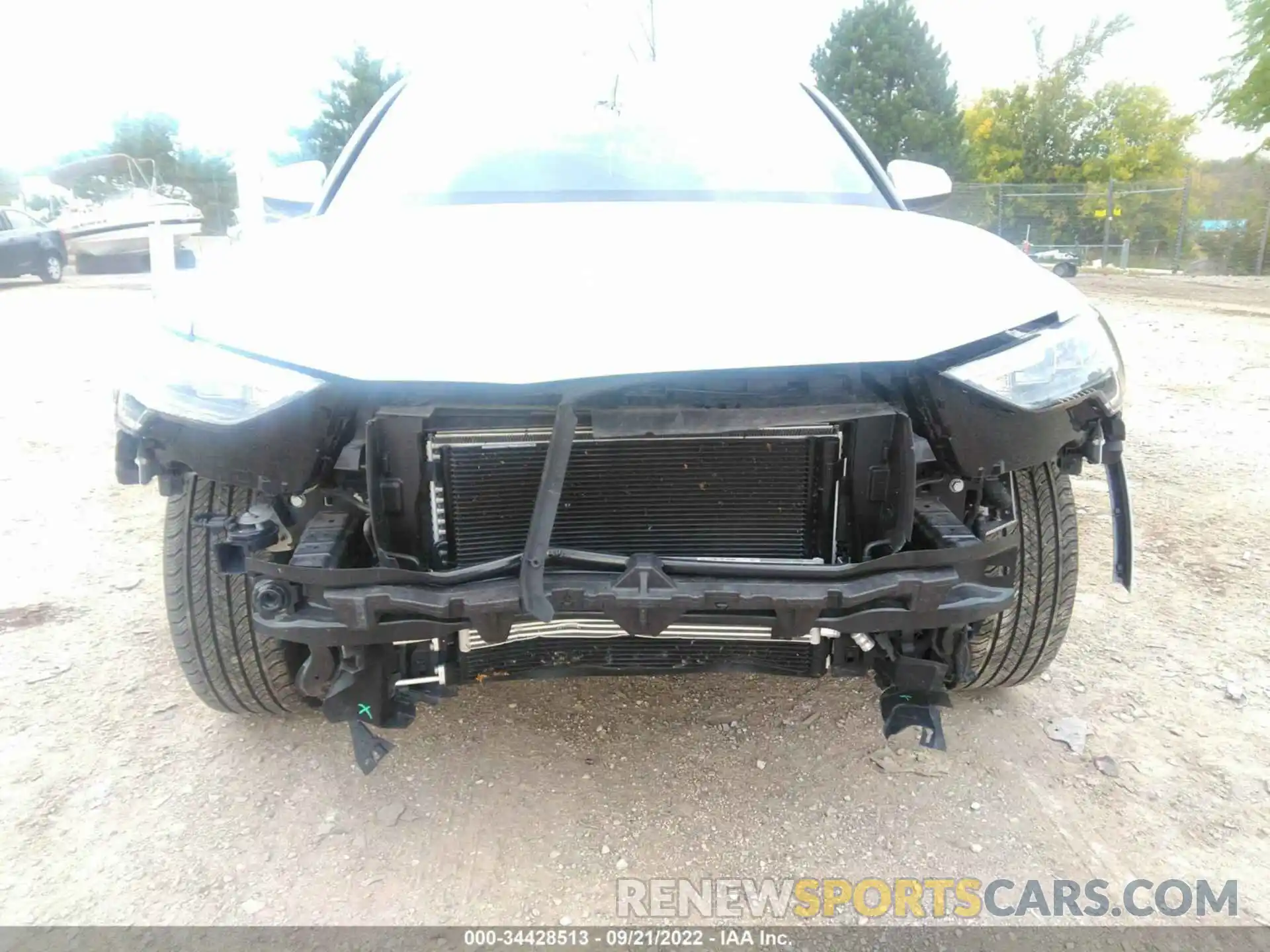 6 Photograph of a damaged car WA1DECF30L1039203 AUDI Q3 2020