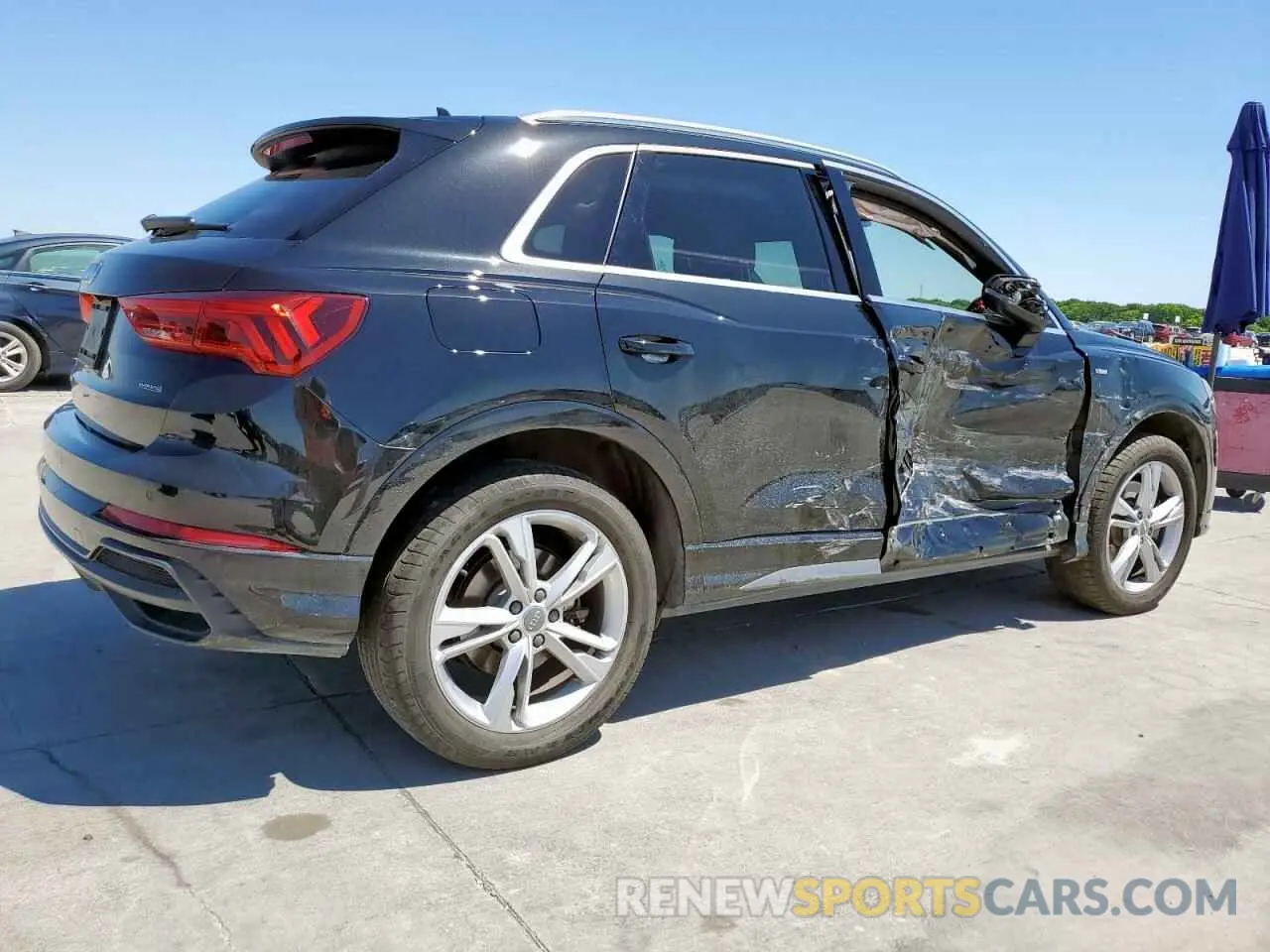 3 Photograph of a damaged car WA1DECF30L1100906 AUDI Q3 2020