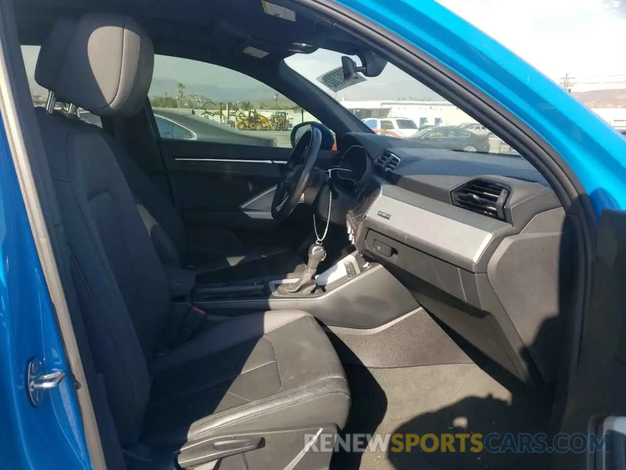 5 Photograph of a damaged car WA1DECF30L1121173 AUDI Q3 2020