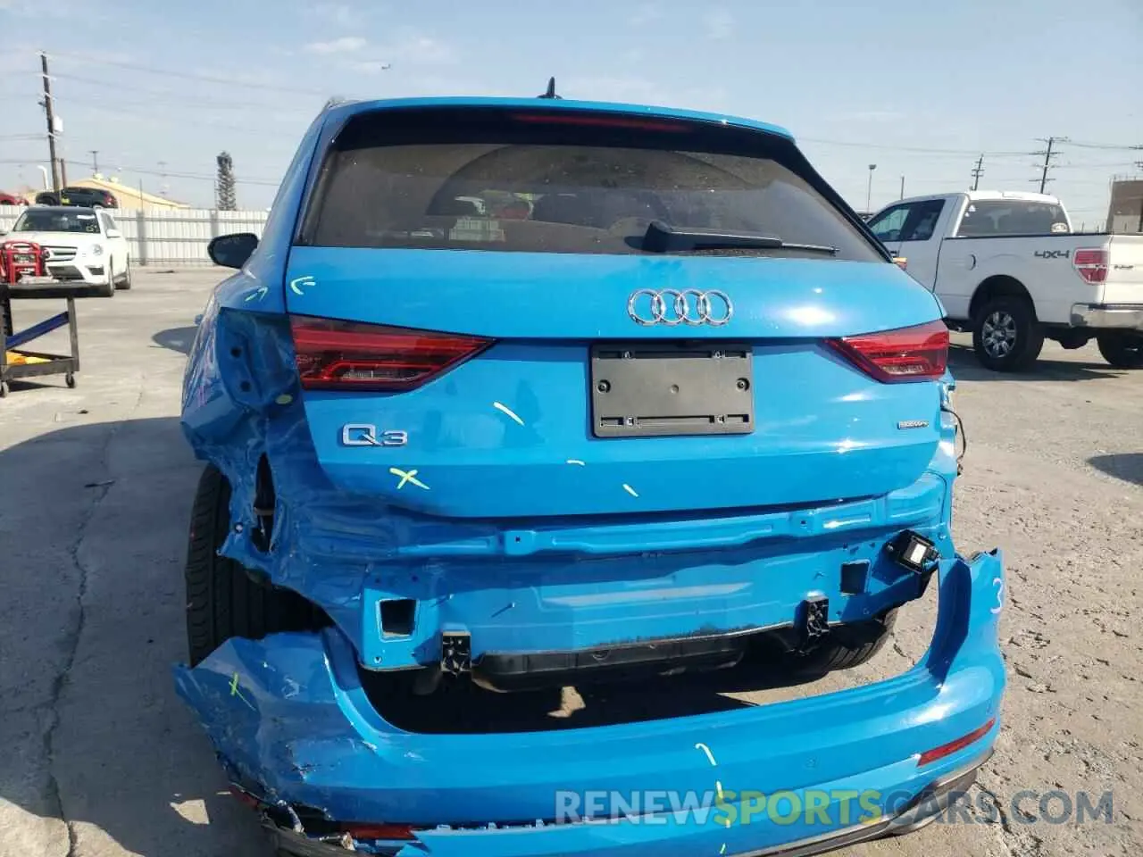 9 Photograph of a damaged car WA1DECF30L1121173 AUDI Q3 2020