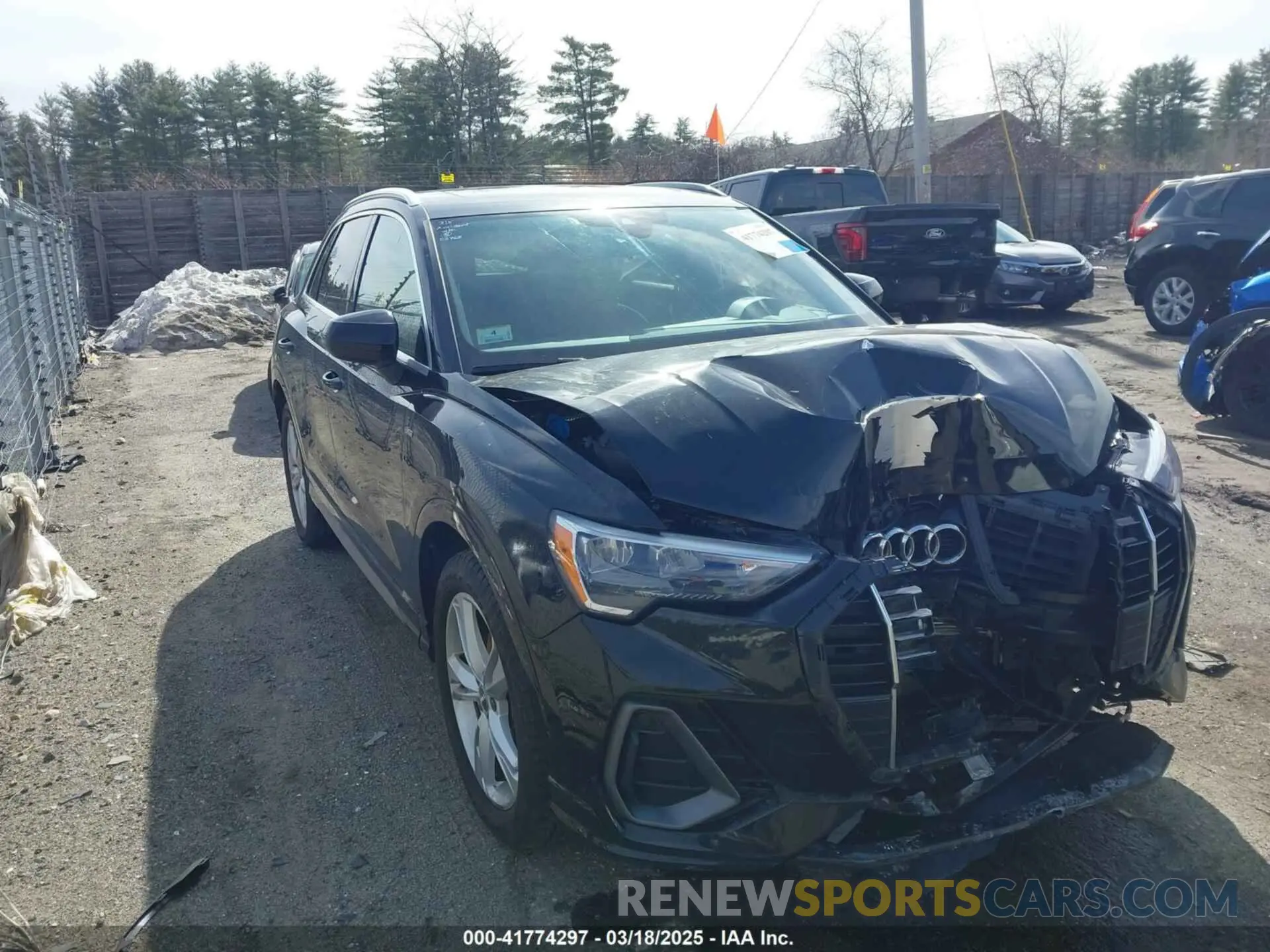 13 Photograph of a damaged car WA1DECF31L1030946 AUDI Q3 2020