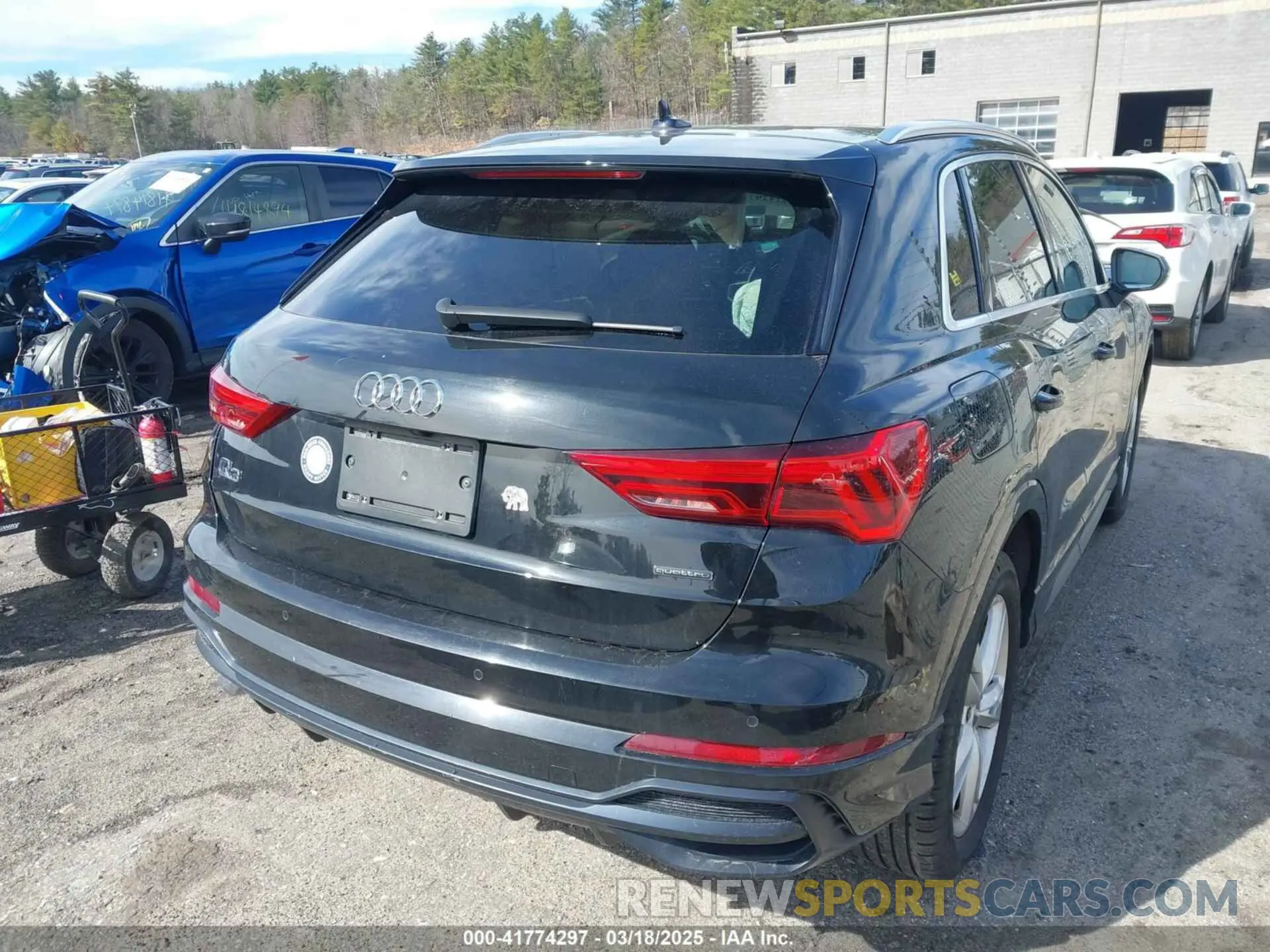 4 Photograph of a damaged car WA1DECF31L1030946 AUDI Q3 2020