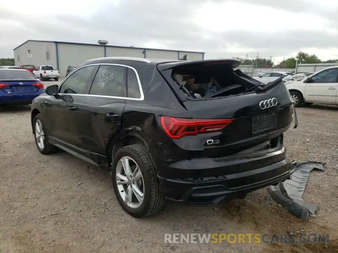 3 Photograph of a damaged car WA1DECF32L1103922 AUDI Q3 2020