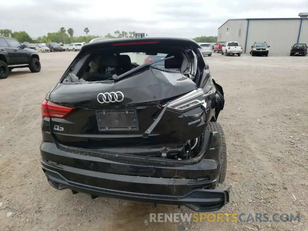 9 Photograph of a damaged car WA1DECF32L1103922 AUDI Q3 2020