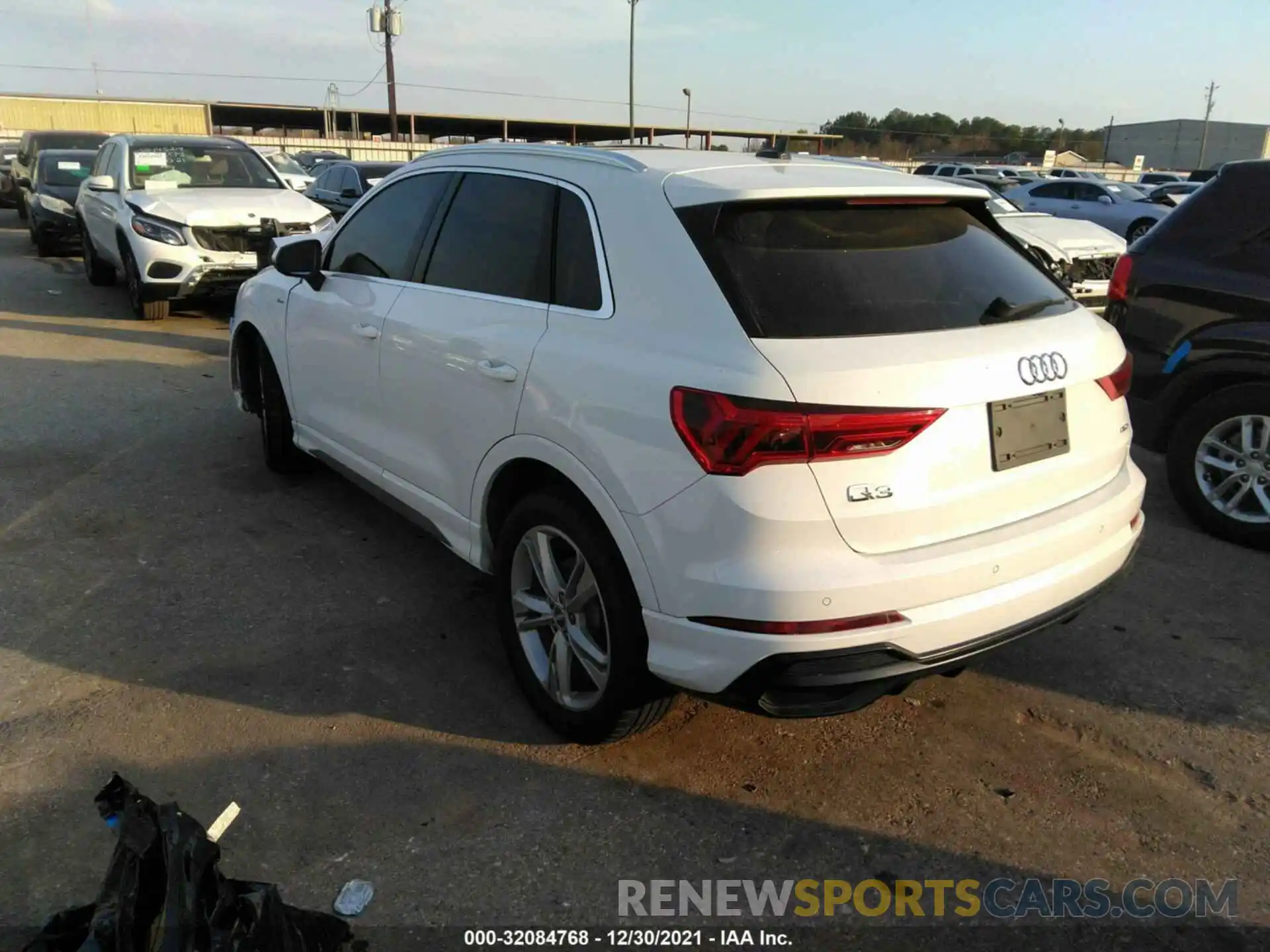 3 Photograph of a damaged car WA1DECF33L1006129 AUDI Q3 2020