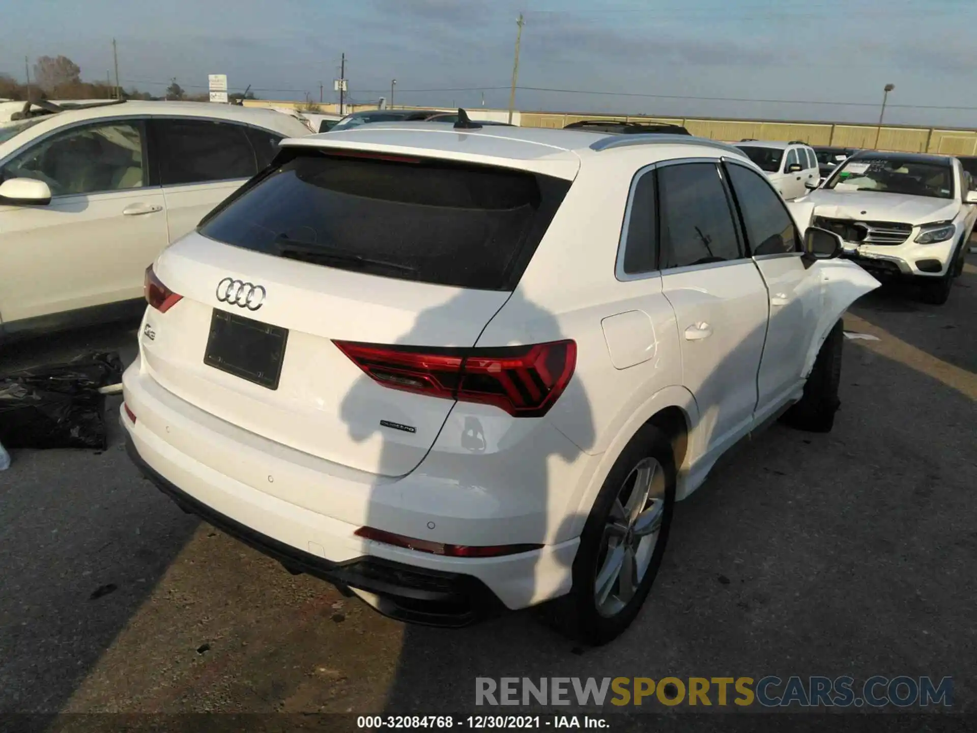 4 Photograph of a damaged car WA1DECF33L1006129 AUDI Q3 2020