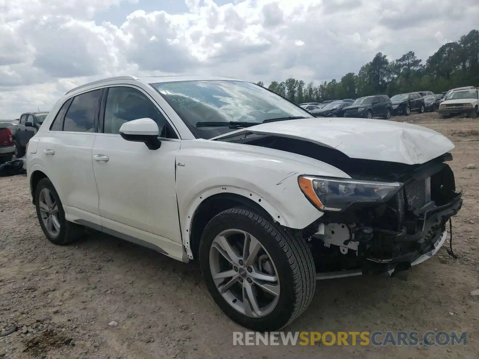 1 Photograph of a damaged car WA1DECF33L1124763 AUDI Q3 2020