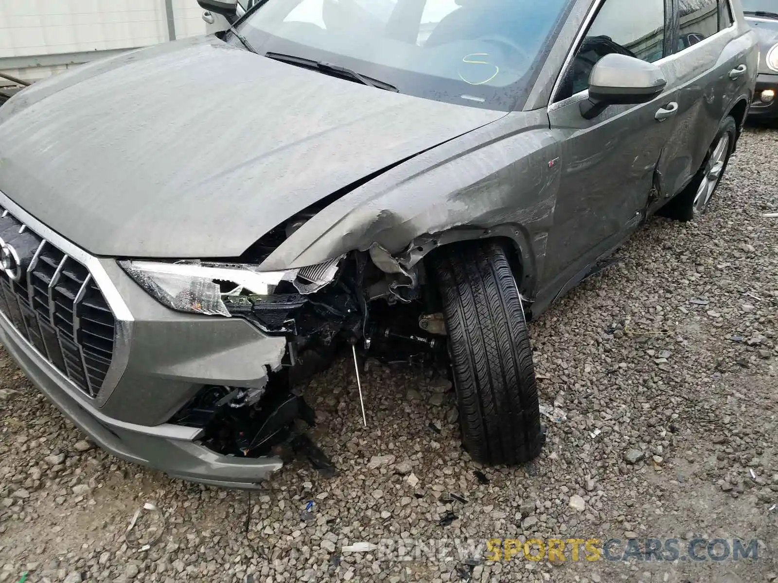 9 Photograph of a damaged car WA1DECF34L1009413 AUDI Q3 2020