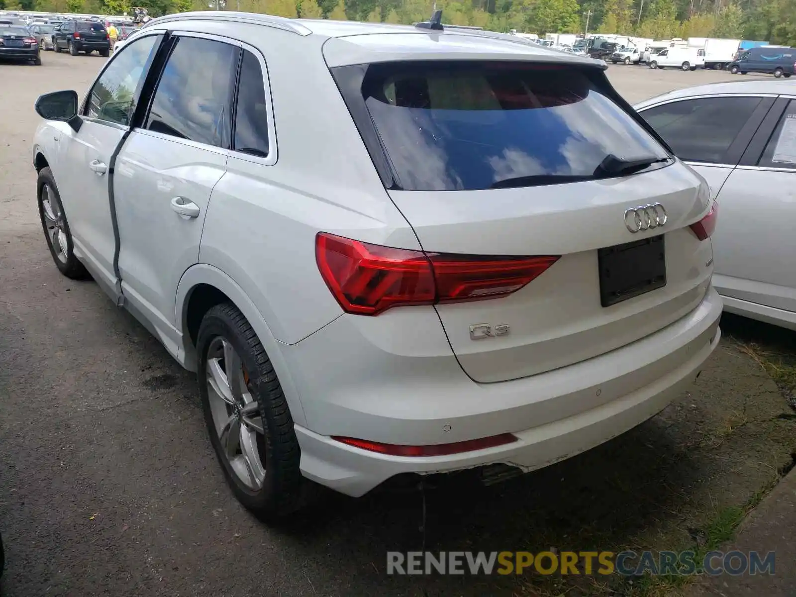 3 Photograph of a damaged car WA1DECF34L1057414 AUDI Q3 2020