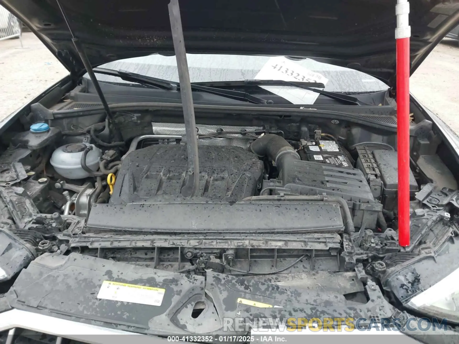 10 Photograph of a damaged car WA1DECF34L1088002 AUDI Q3 2020