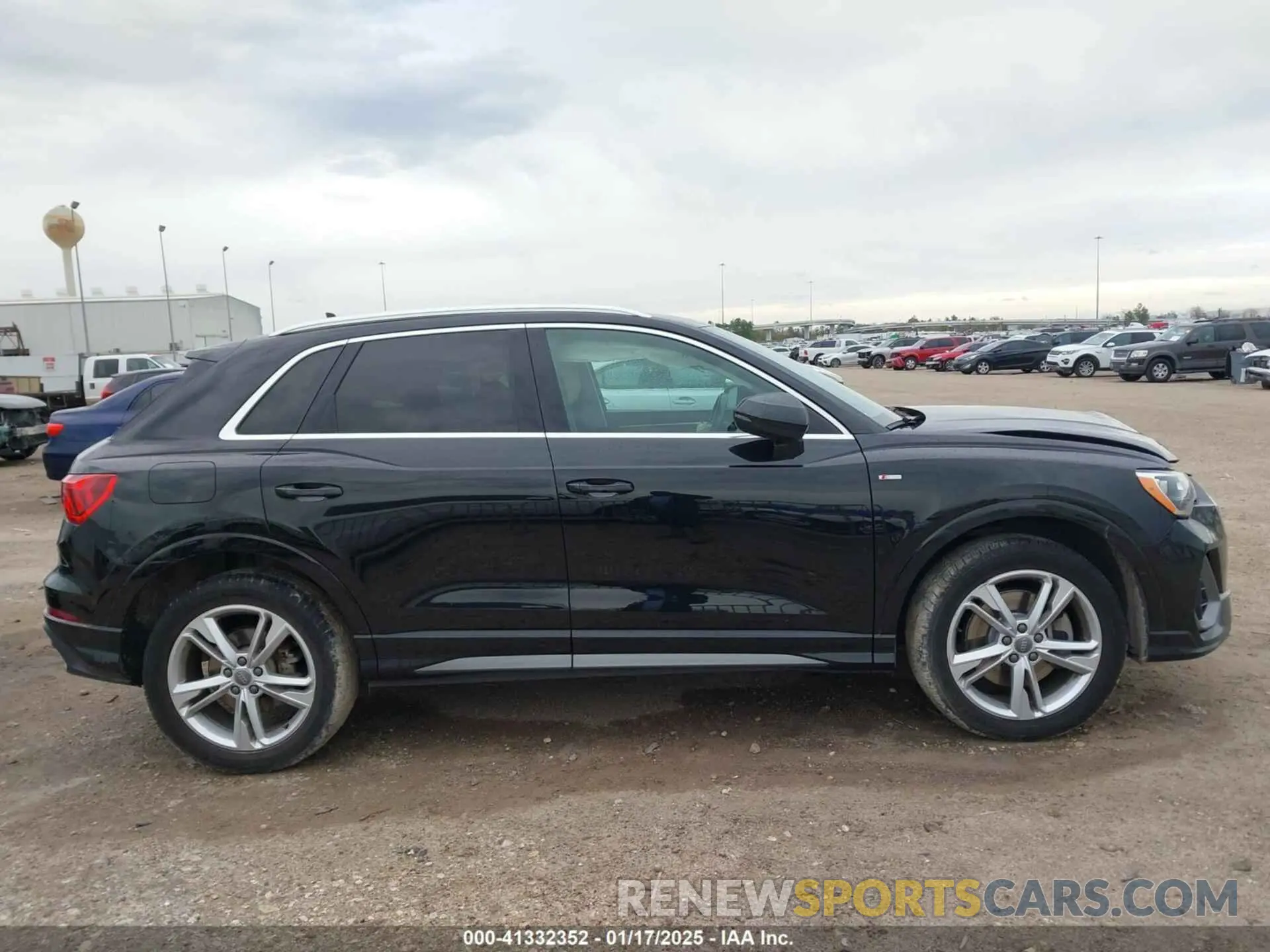 13 Photograph of a damaged car WA1DECF34L1088002 AUDI Q3 2020