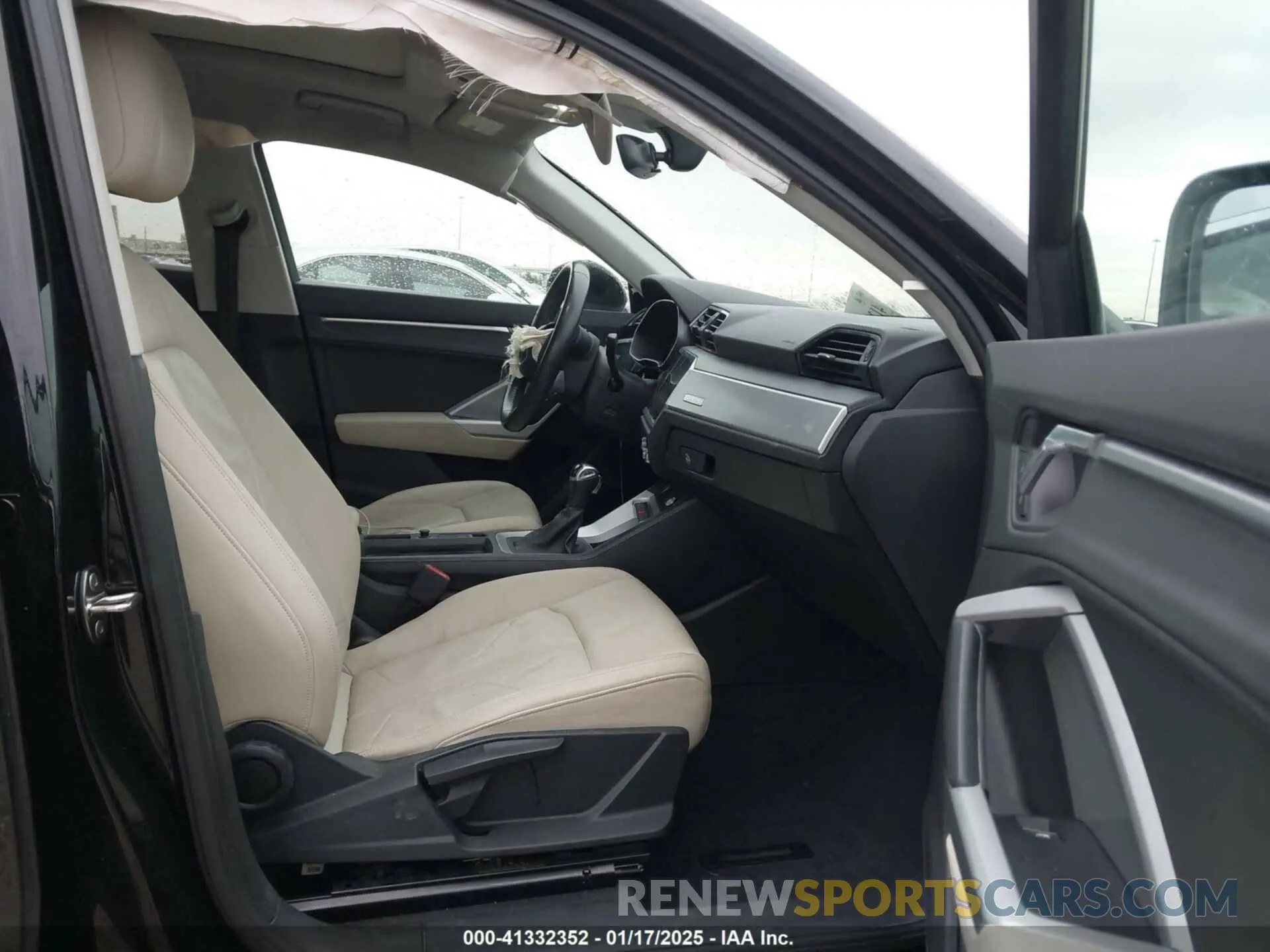 5 Photograph of a damaged car WA1DECF34L1088002 AUDI Q3 2020
