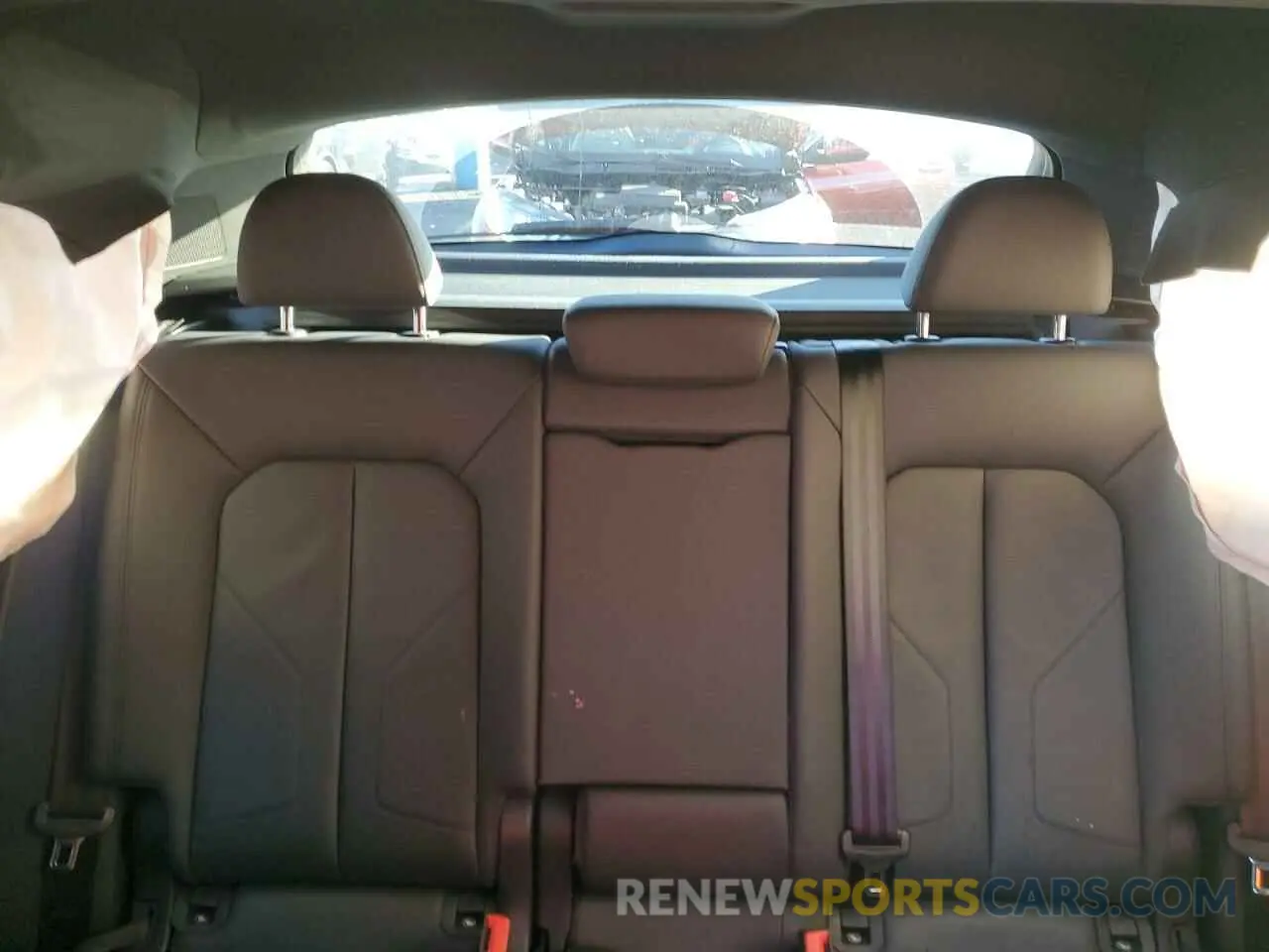 10 Photograph of a damaged car WA1DECF35L1012837 AUDI Q3 2020