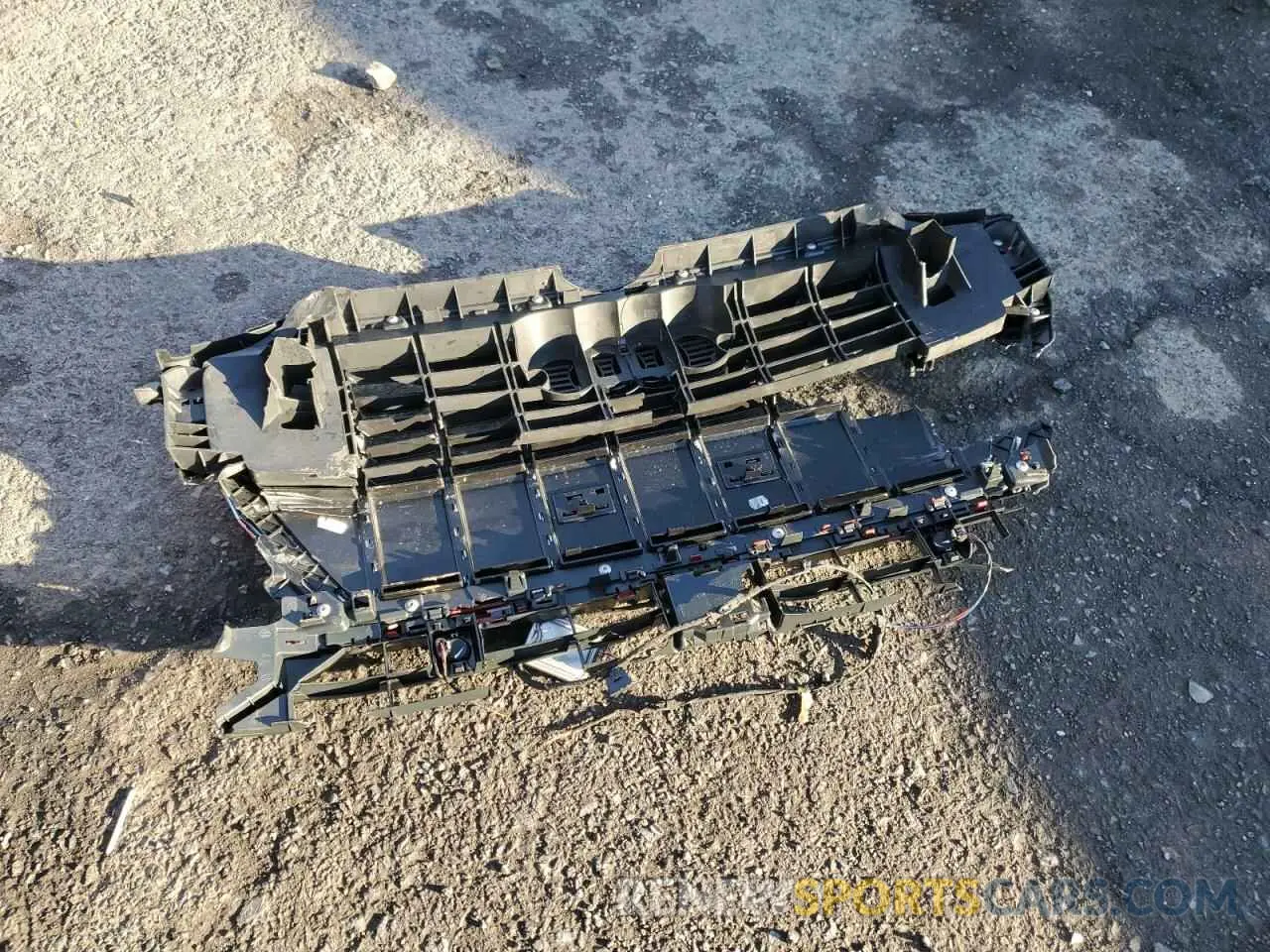 13 Photograph of a damaged car WA1DECF35L1012837 AUDI Q3 2020