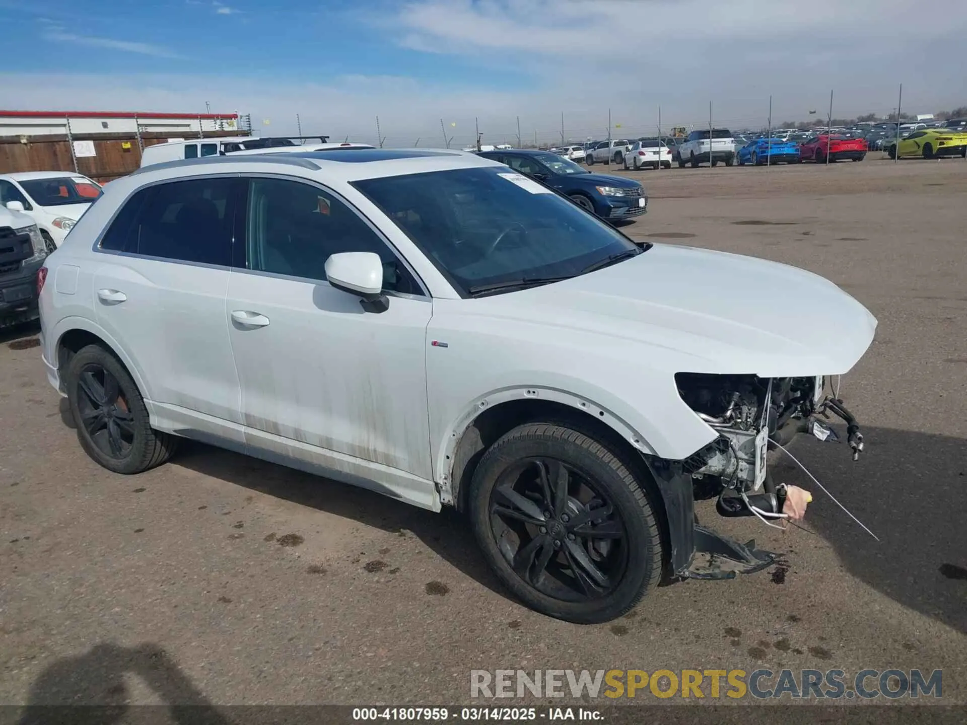 1 Photograph of a damaged car WA1DECF35L1073234 AUDI Q3 2020