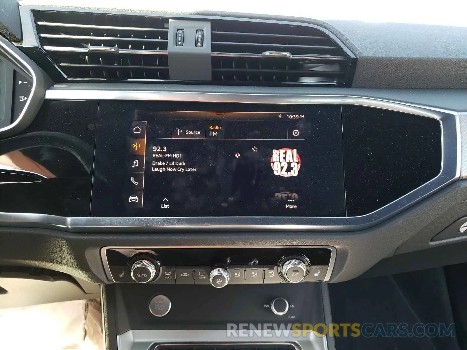 9 Photograph of a damaged car WA1DECF35L1090891 AUDI Q3 2020