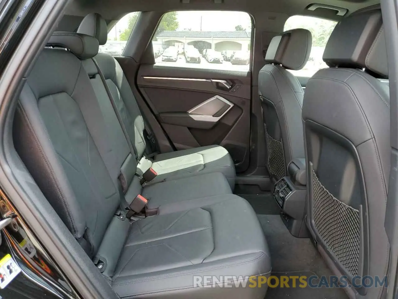 11 Photograph of a damaged car WA1DECF36L1020574 AUDI Q3 2020