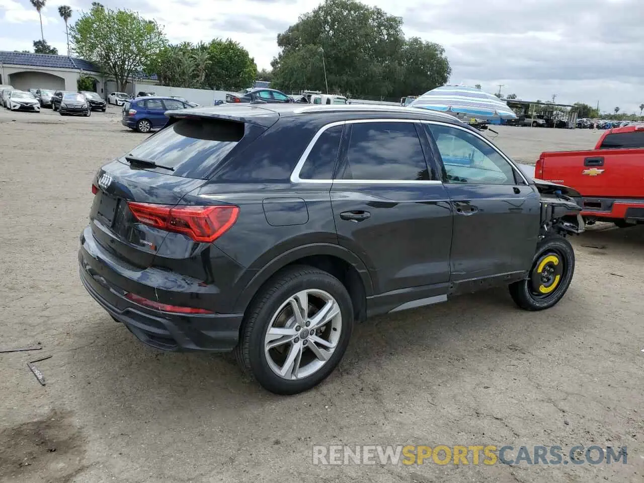 3 Photograph of a damaged car WA1DECF36L1020574 AUDI Q3 2020