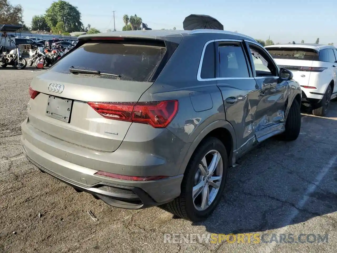 4 Photograph of a damaged car WA1DECF36L1046088 AUDI Q3 2020