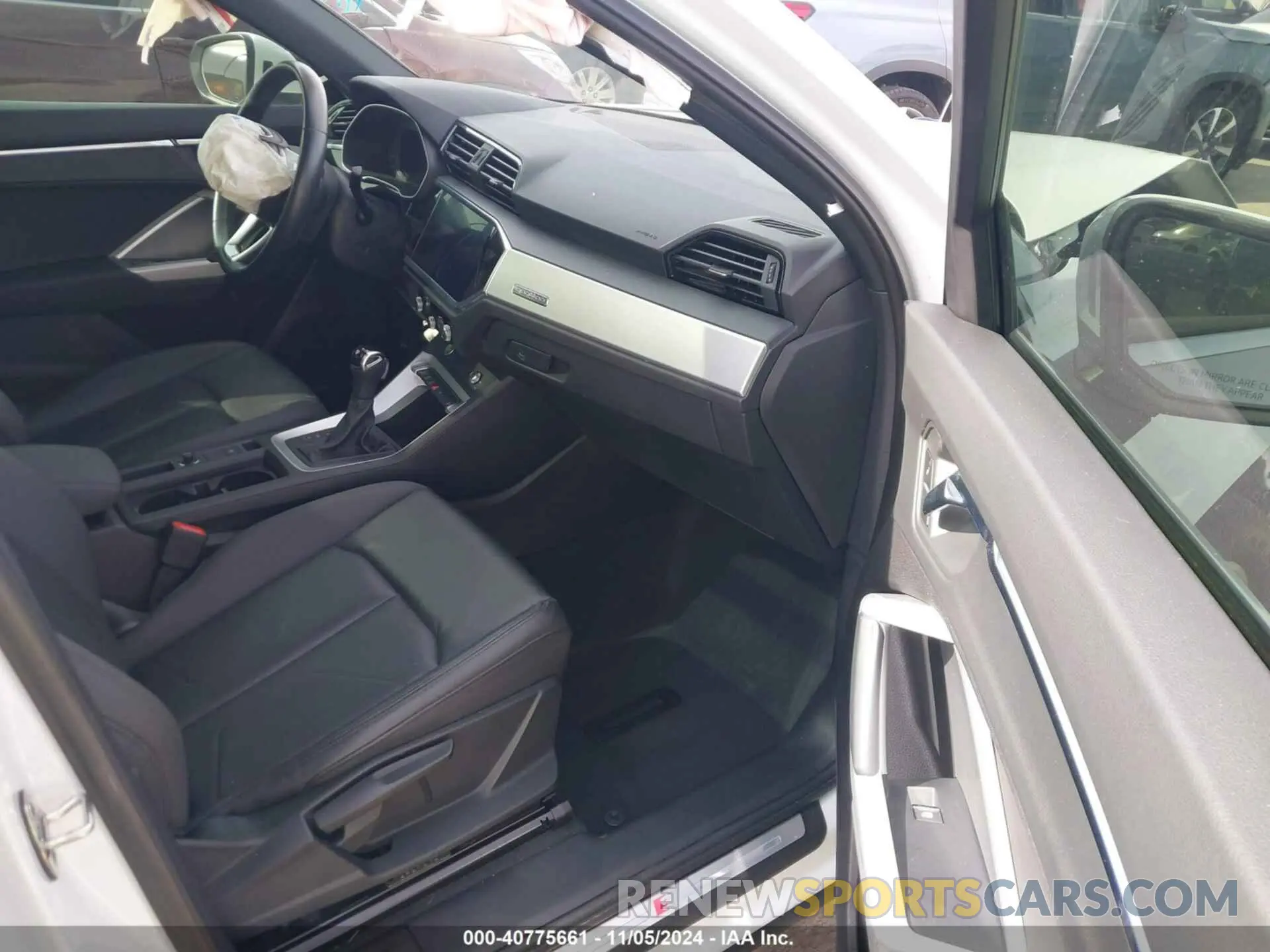 5 Photograph of a damaged car WA1DECF36L1097820 AUDI Q3 2020