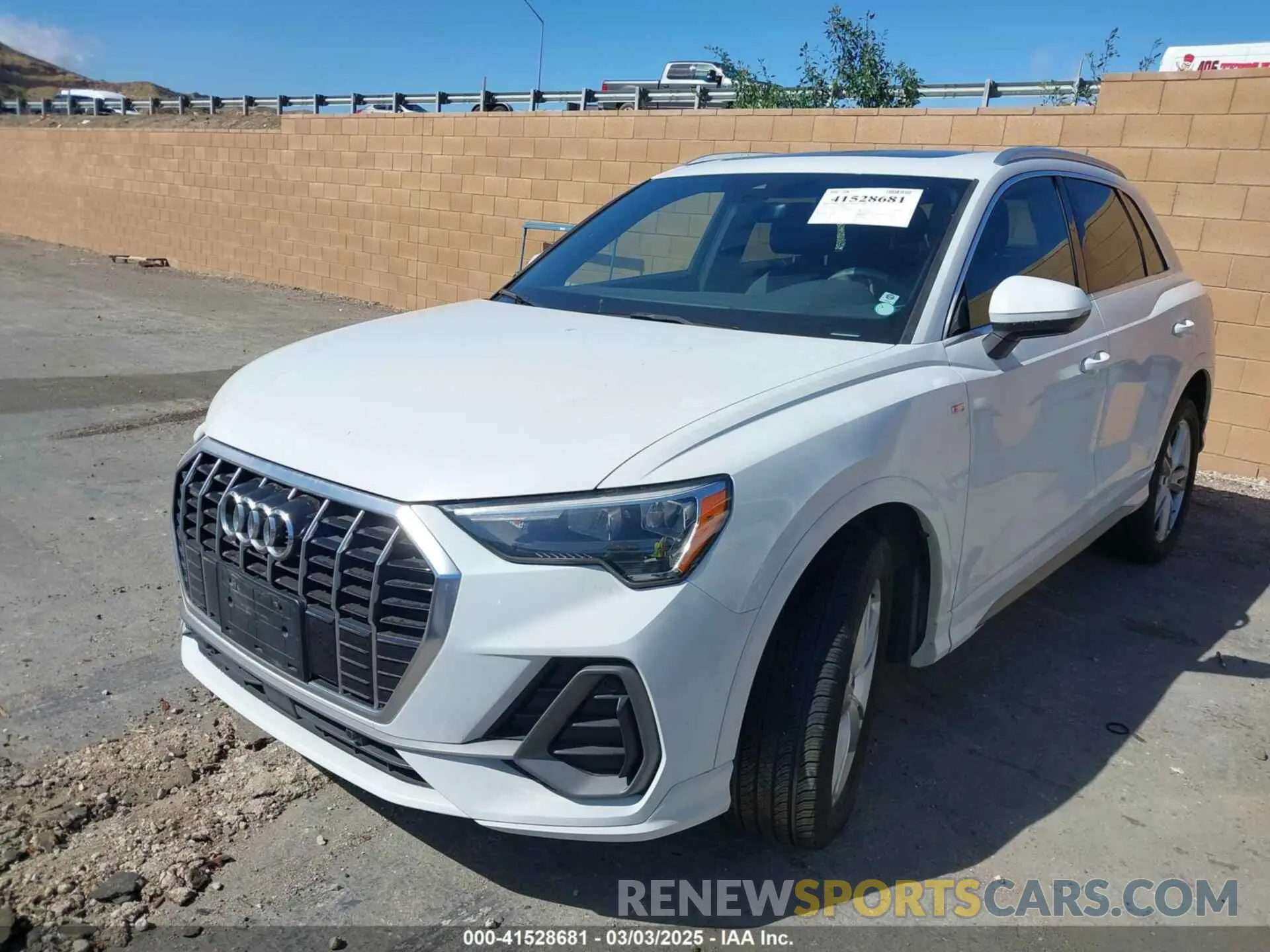 2 Photograph of a damaged car WA1DECF37L1012192 AUDI Q3 2020